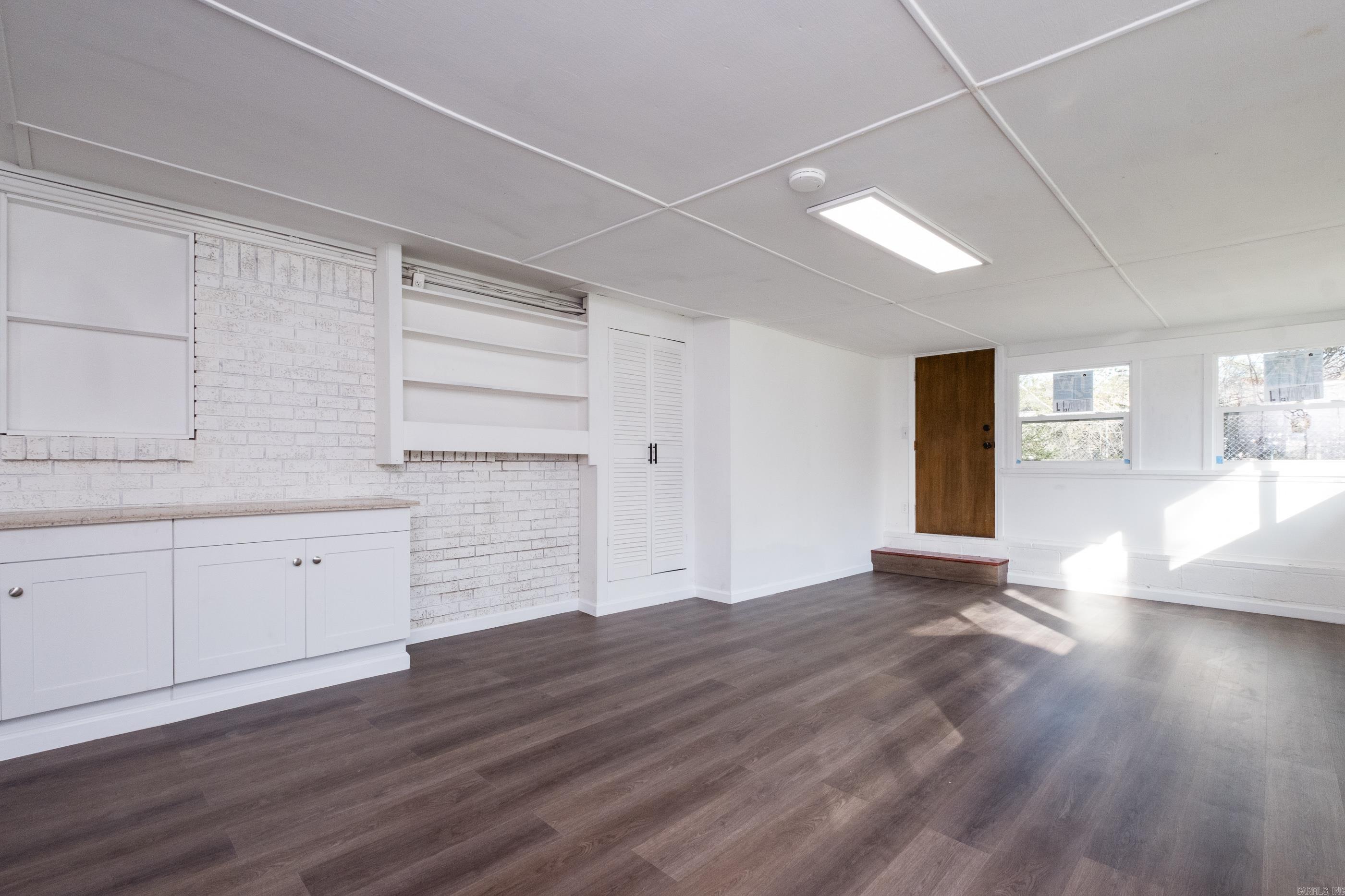 SUNNYMEADE - Residential