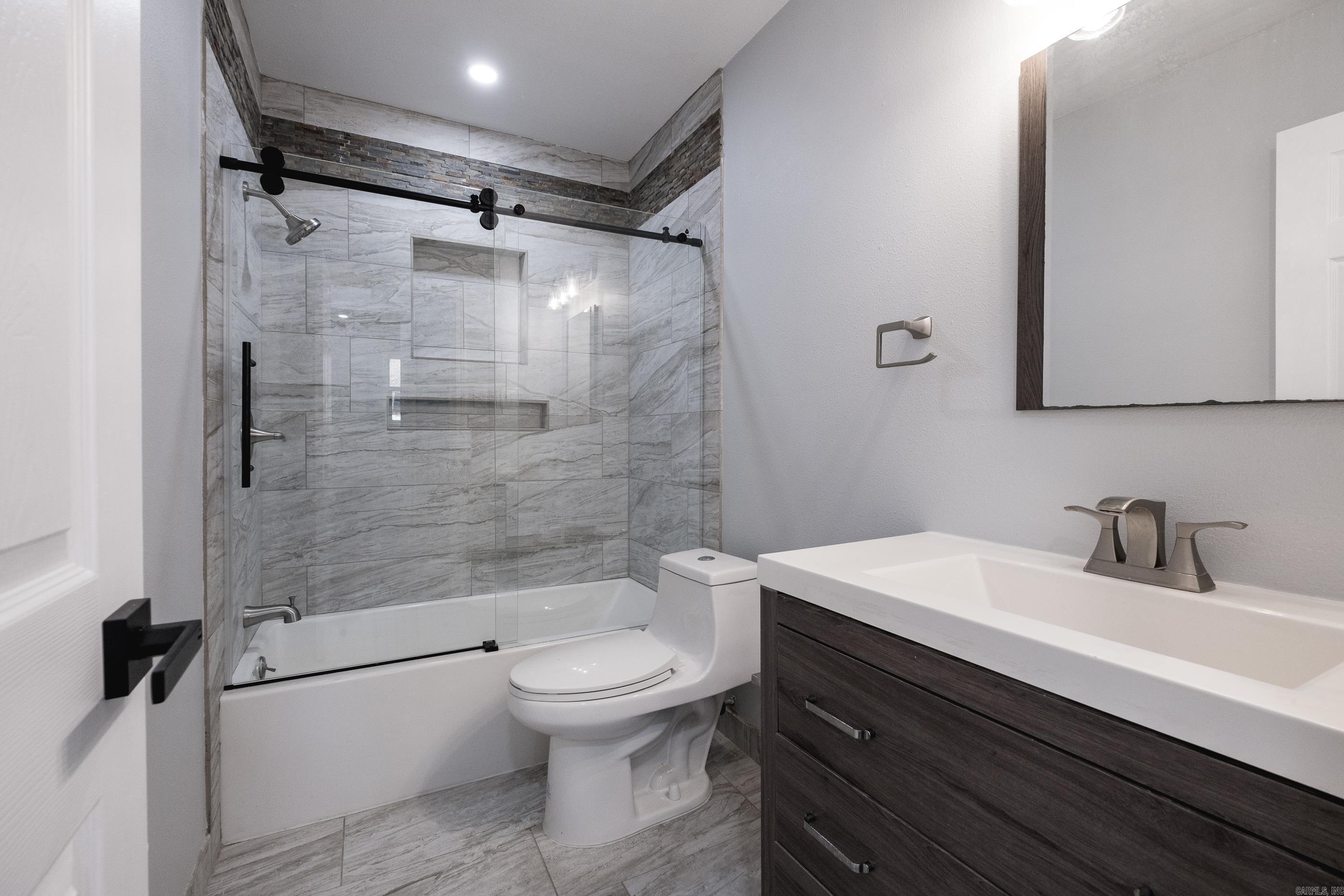 SUNNYMEADE - Residential