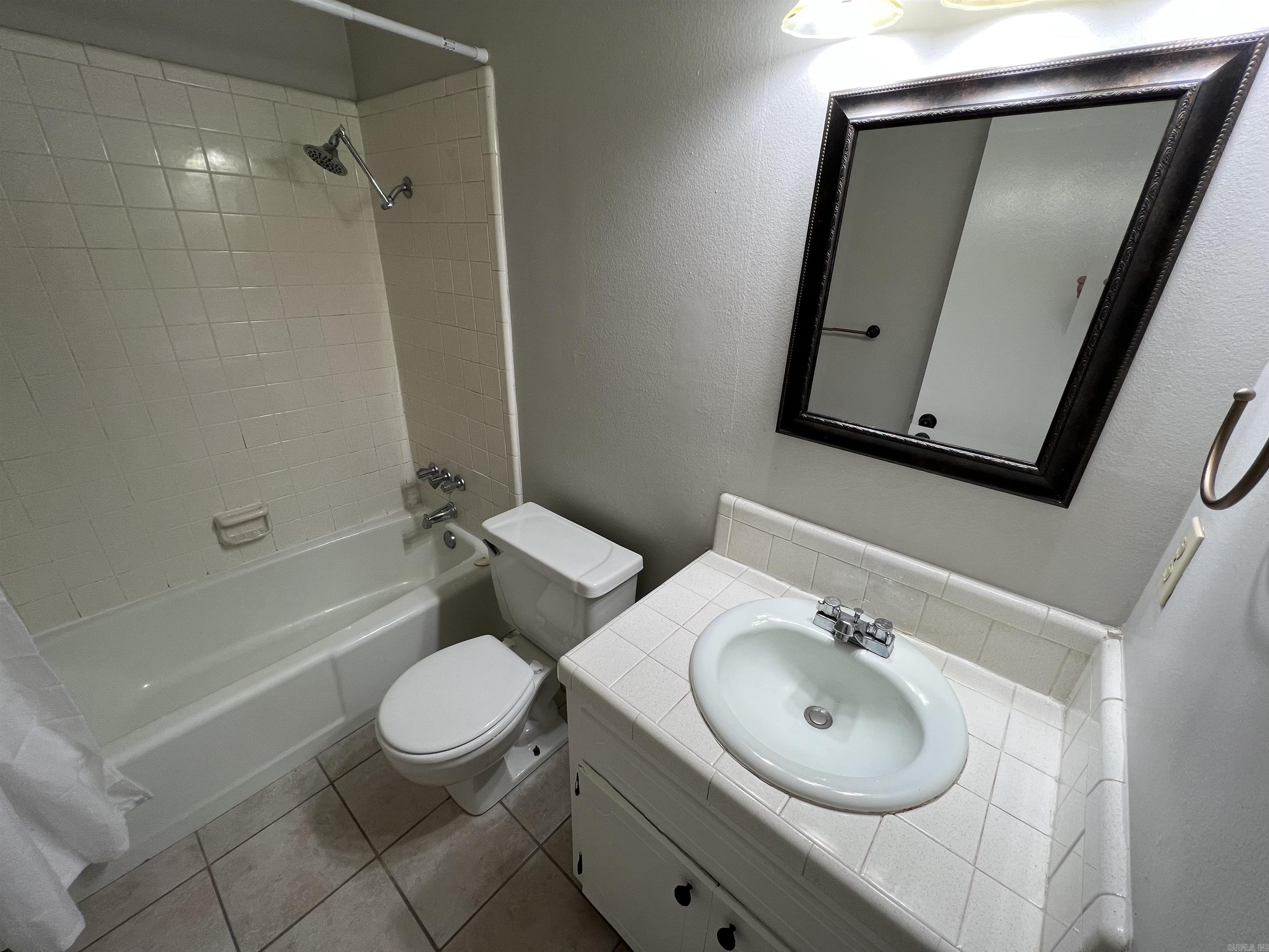 Hill Crest - Residential Lease