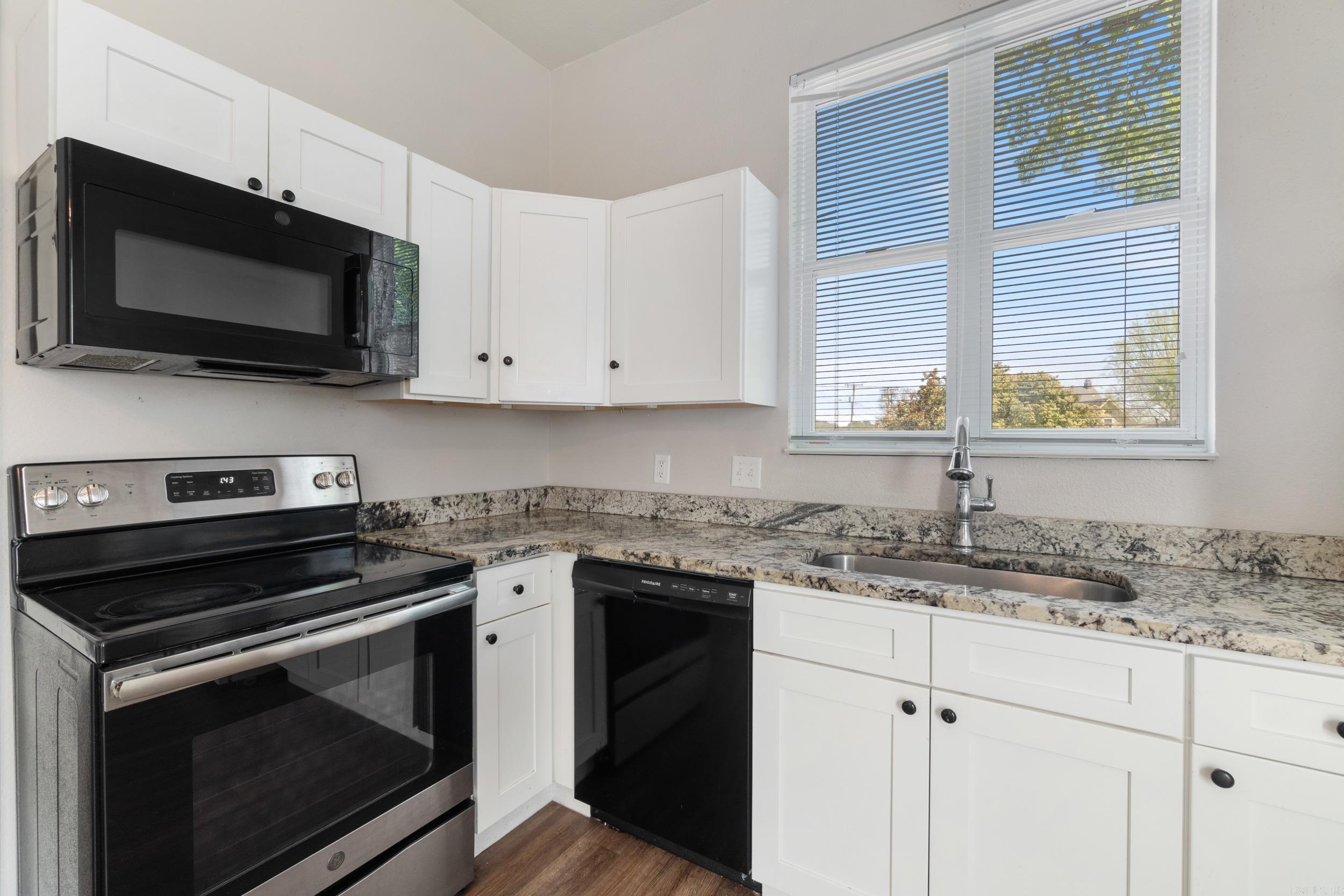 Robinsons Plat - Residential Income