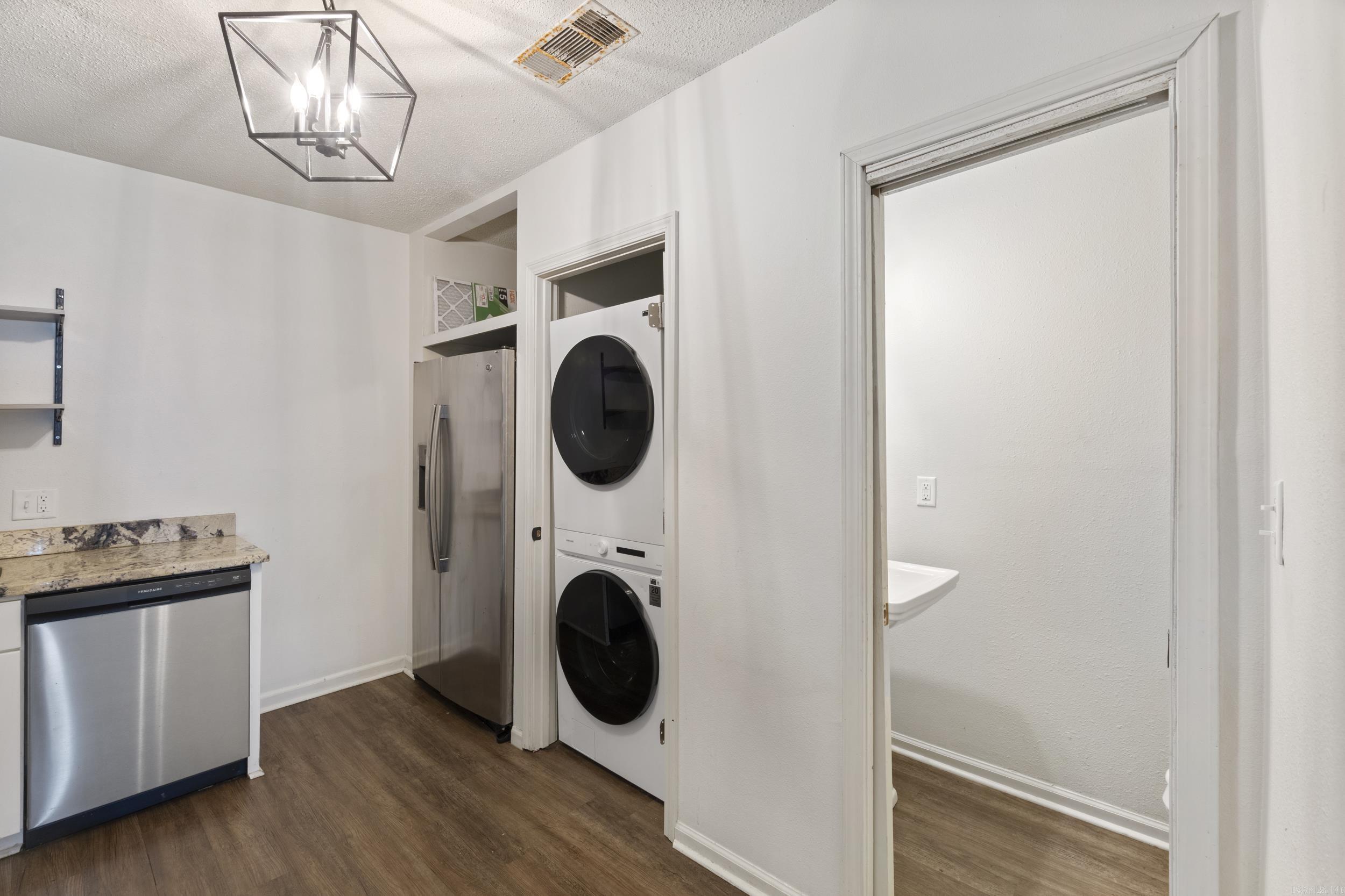 Robinsons Plat - Residential Income