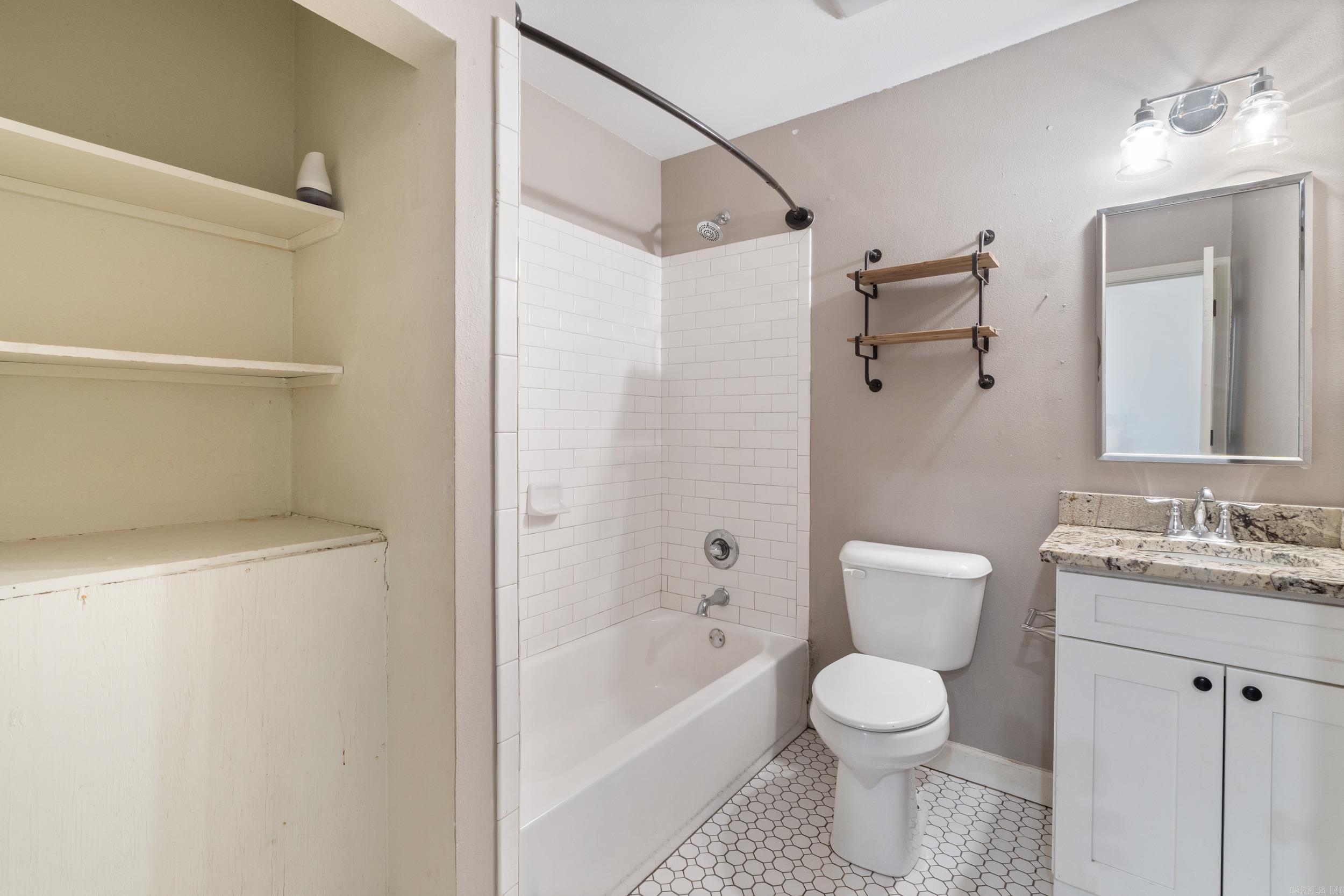 Robinsons Plat - Residential Income