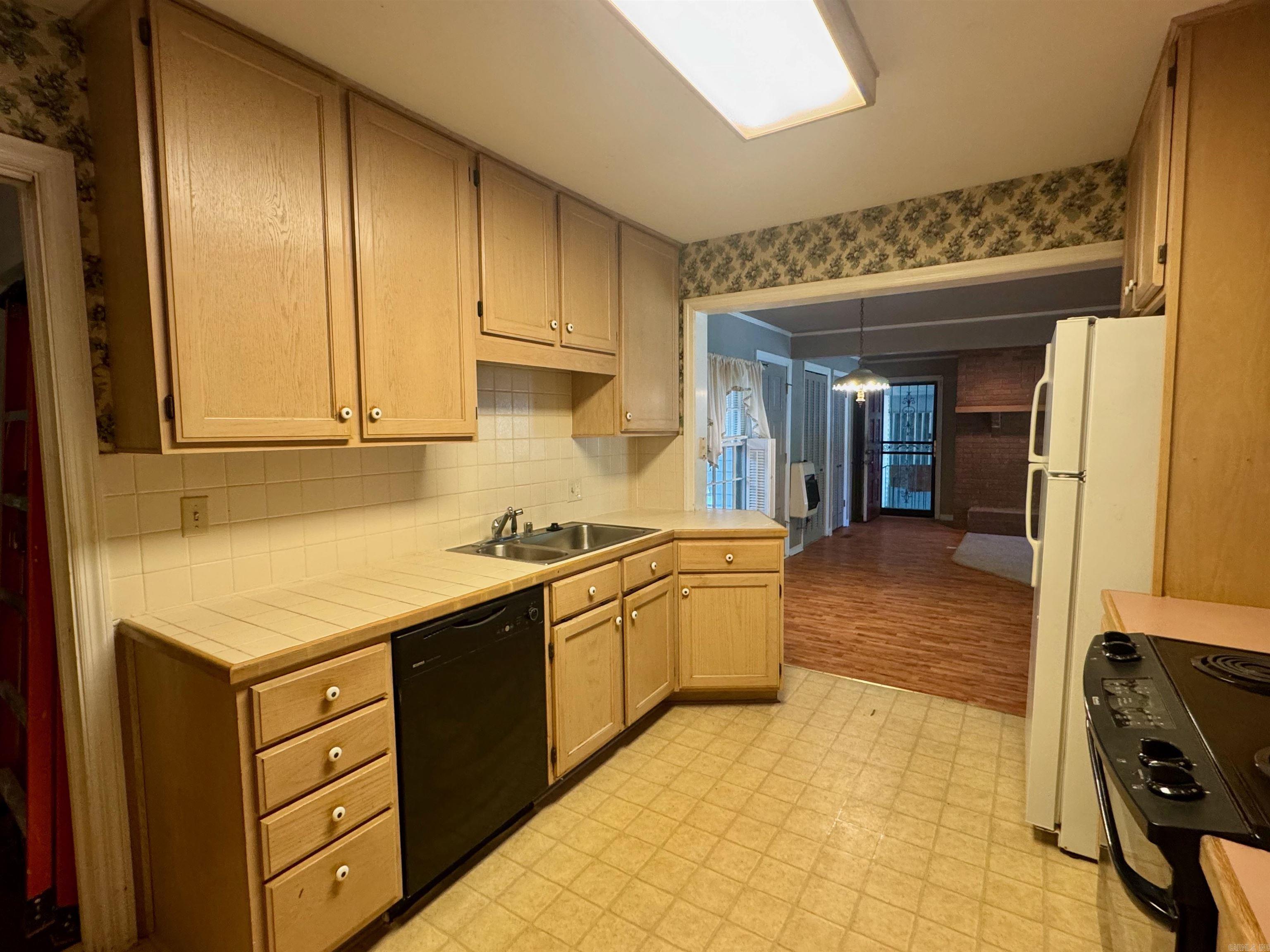 Stuck Brothers 3rd - Residential