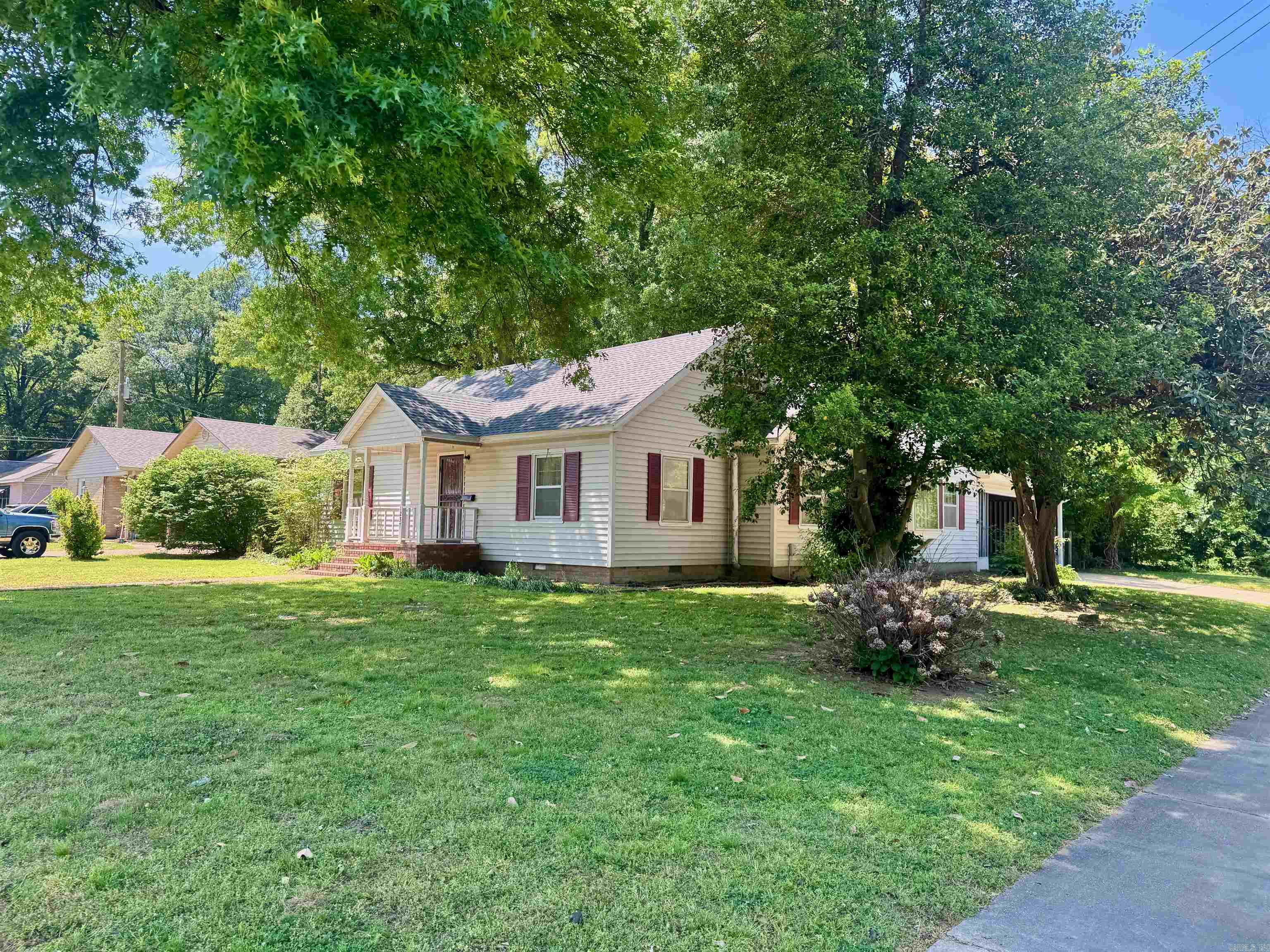 Stuck Brothers 3rd - Residential