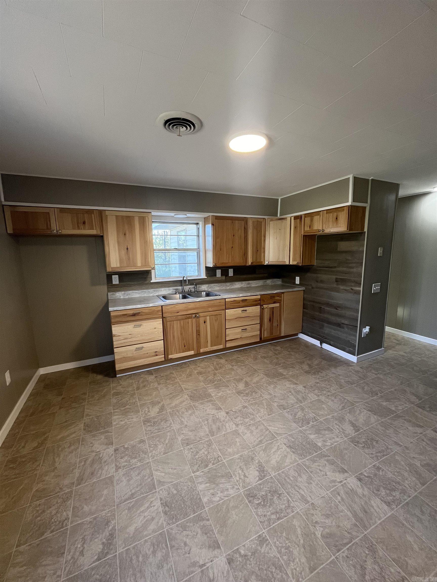 LOWRANCE ADDN - Residential