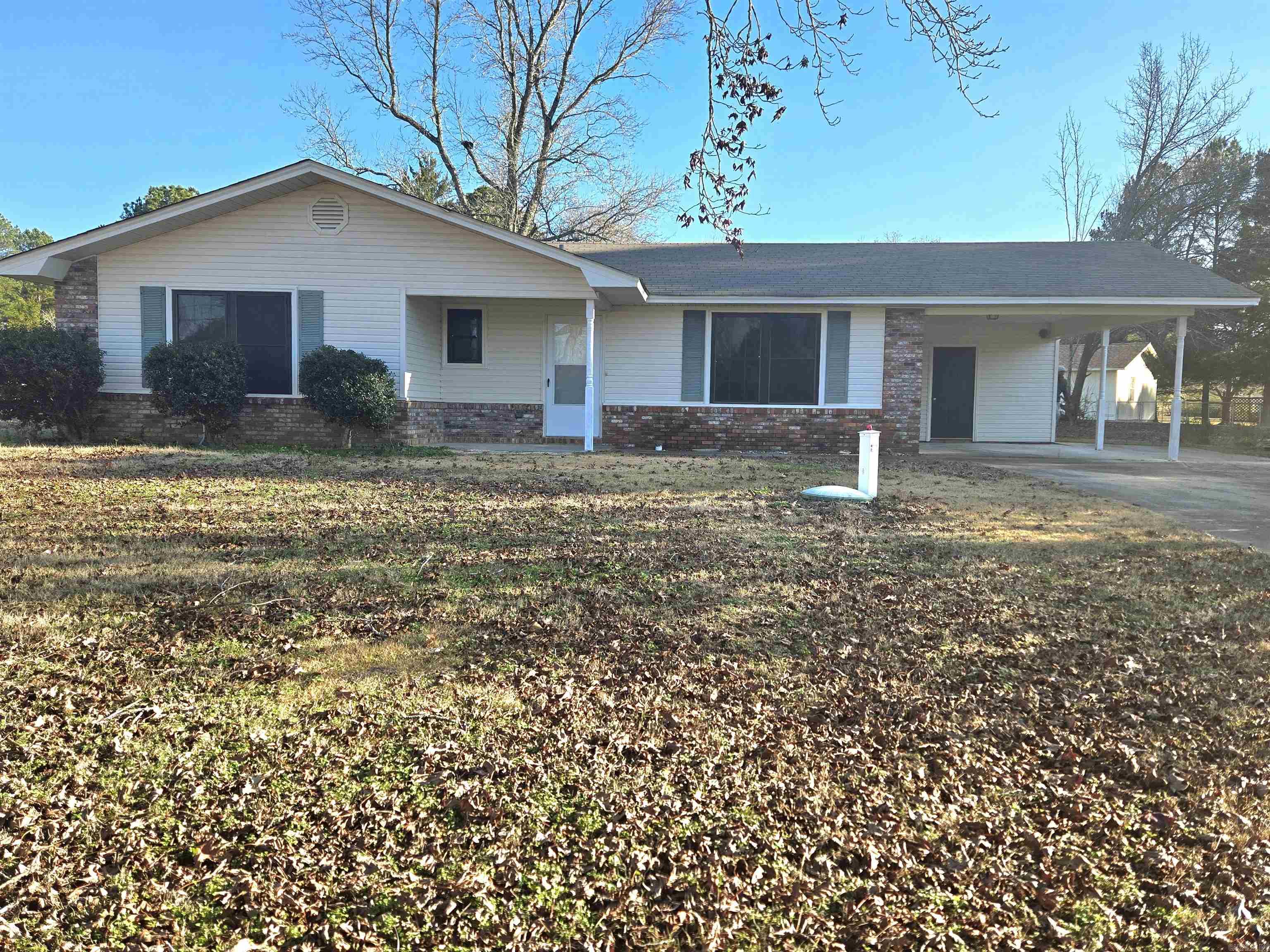 You've found it! Beautiful home with a nice sized lot. New paint & Carpet. Shed is purchased with the home. Come by and make this your new home!!