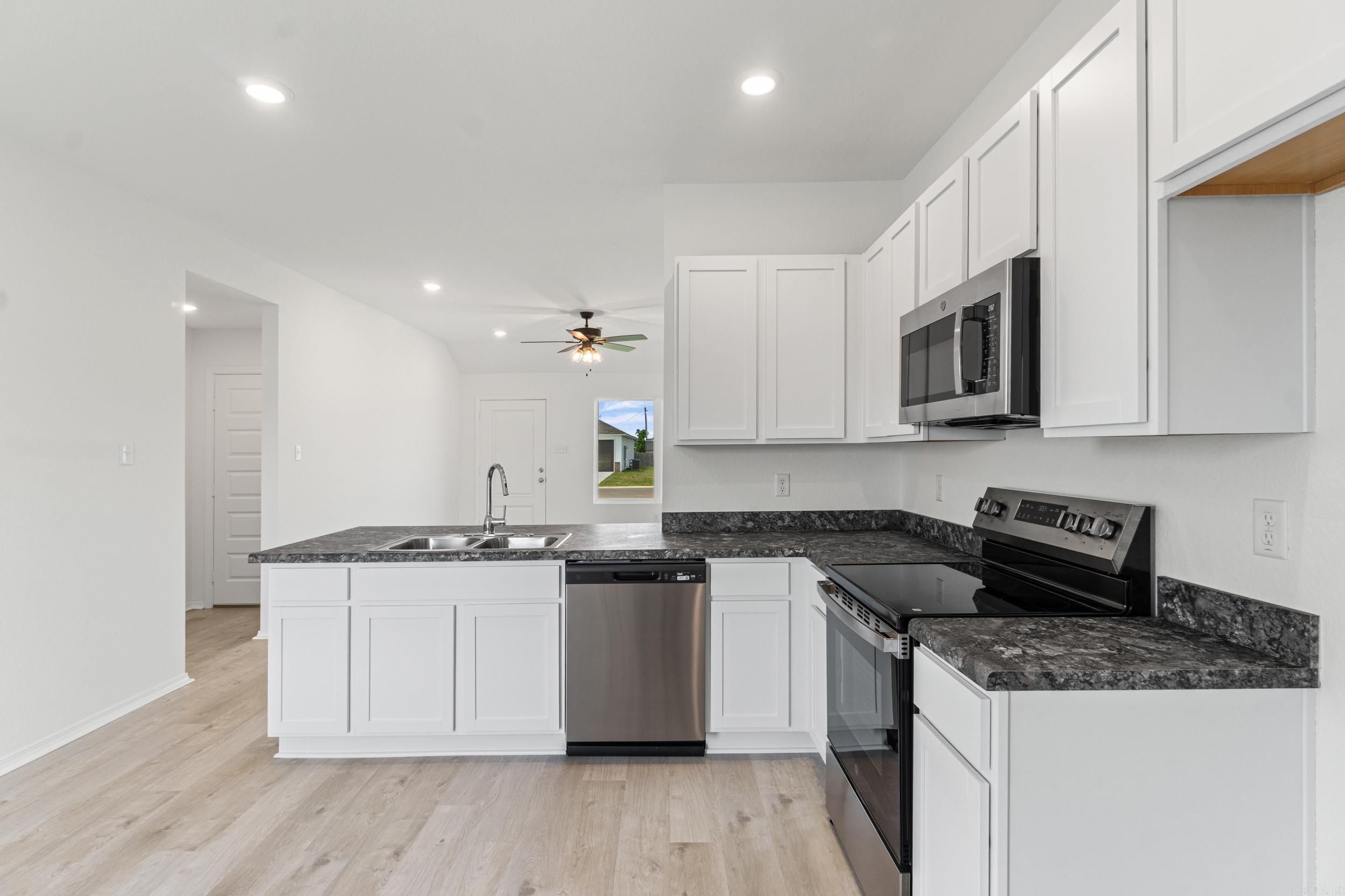 SOUTHFORK RANCH S/D PH I - Residential