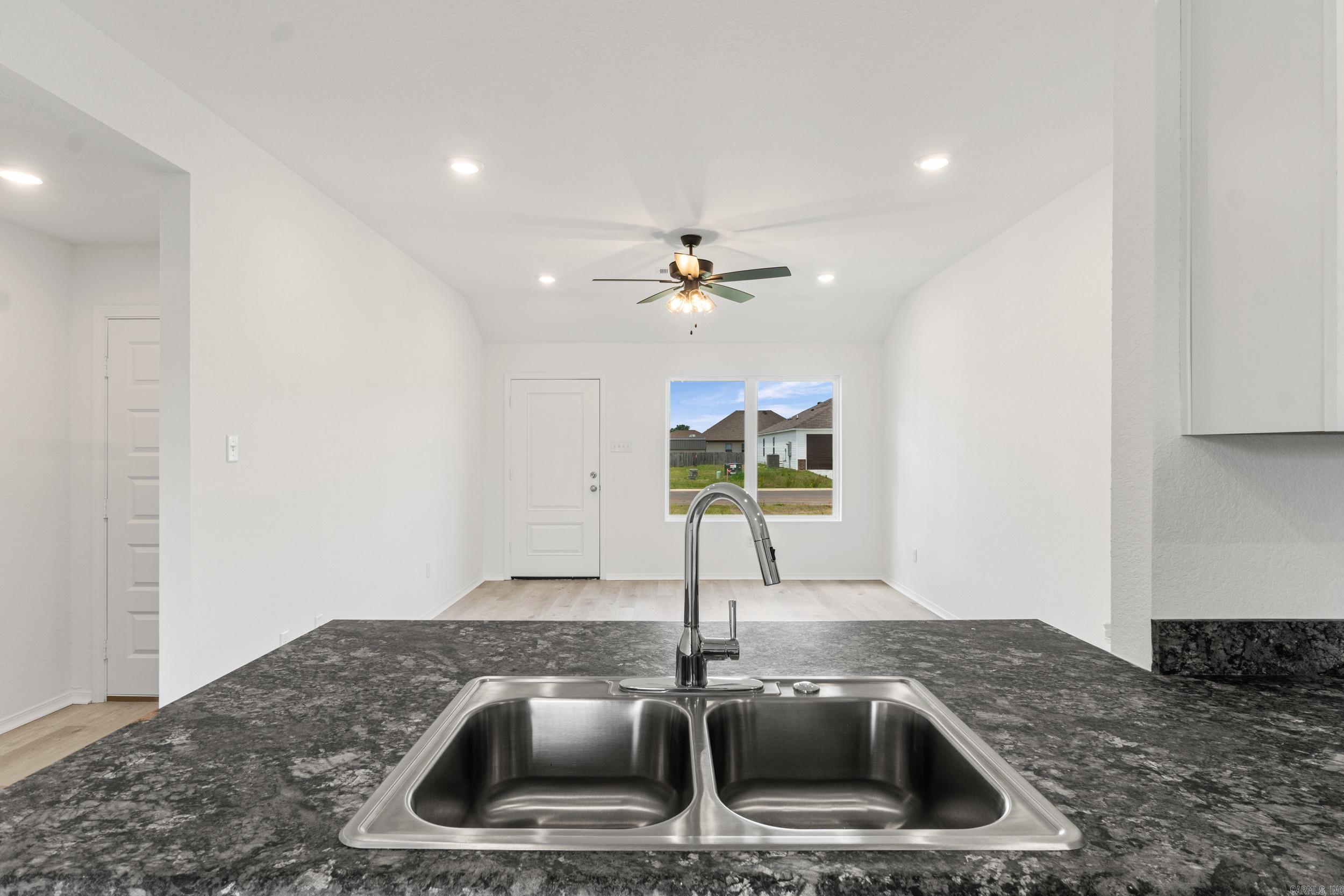 SOUTHFORK RANCH S/D PH I - Residential