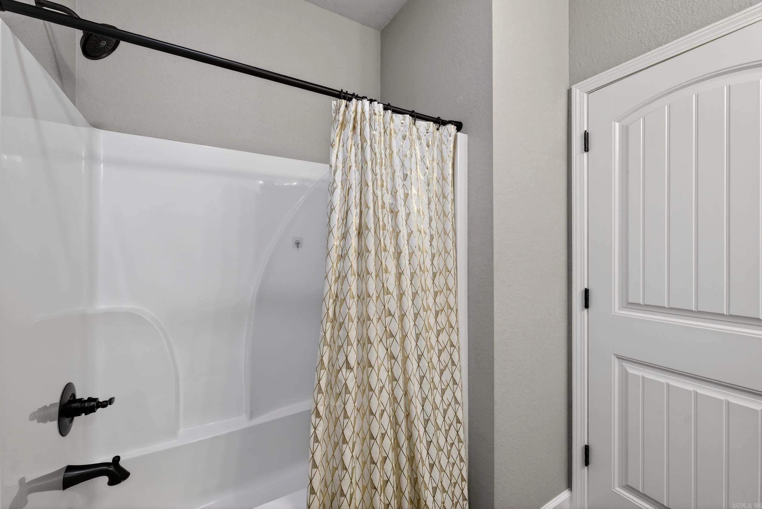 SHADOW CREEK - Residential