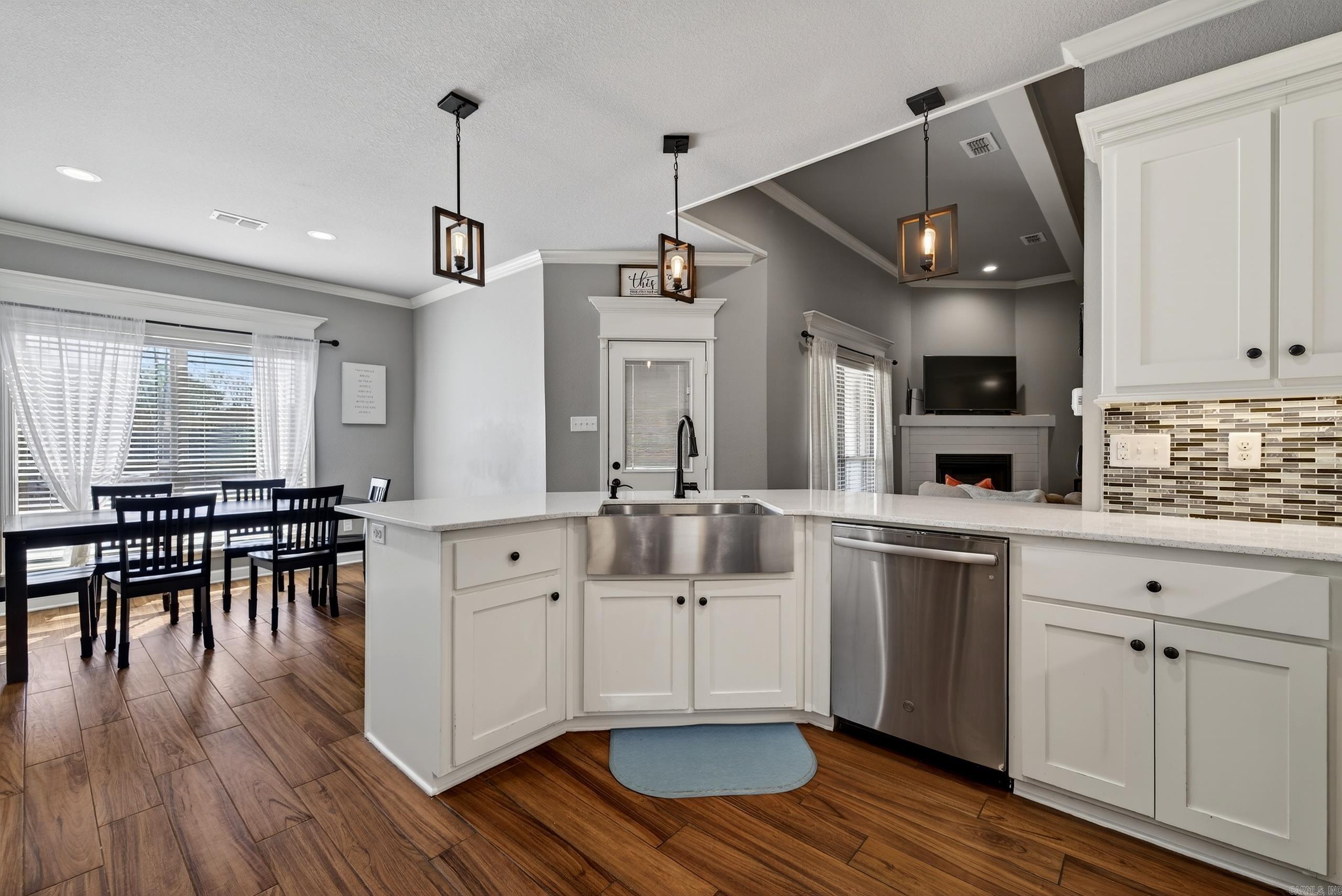 SHADOW CREEK - Residential