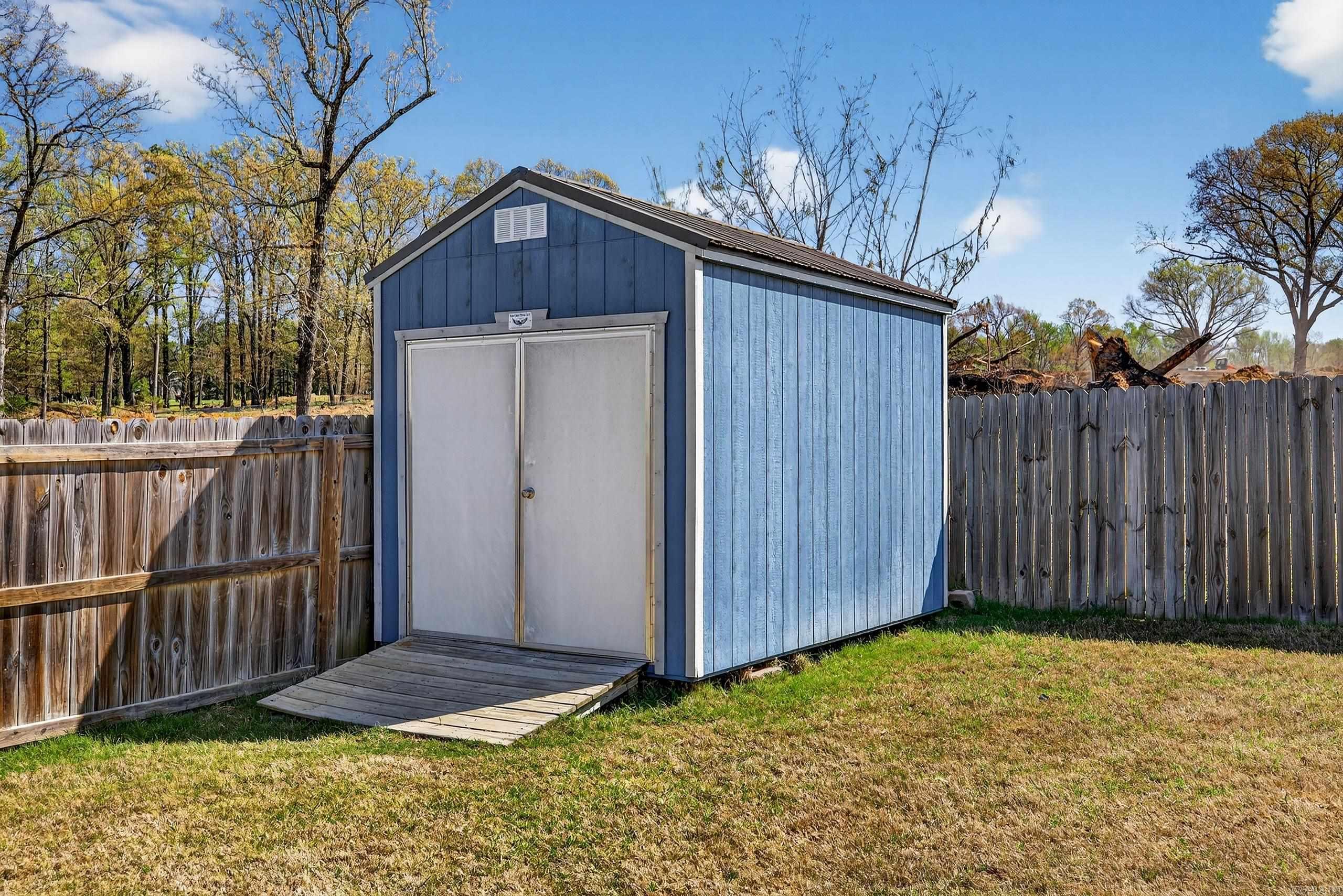 SHADOW CREEK - Residential