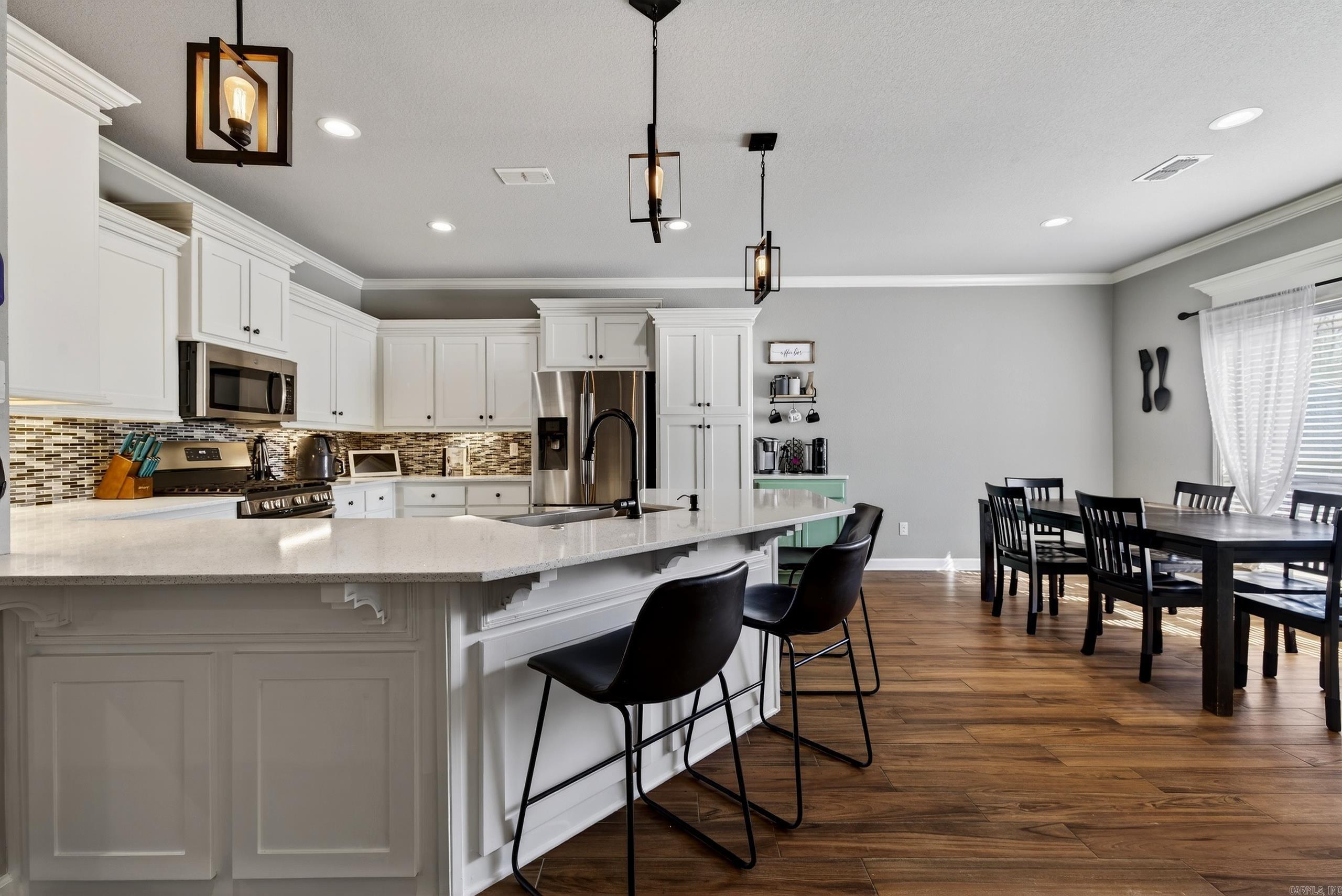 SHADOW CREEK - Residential