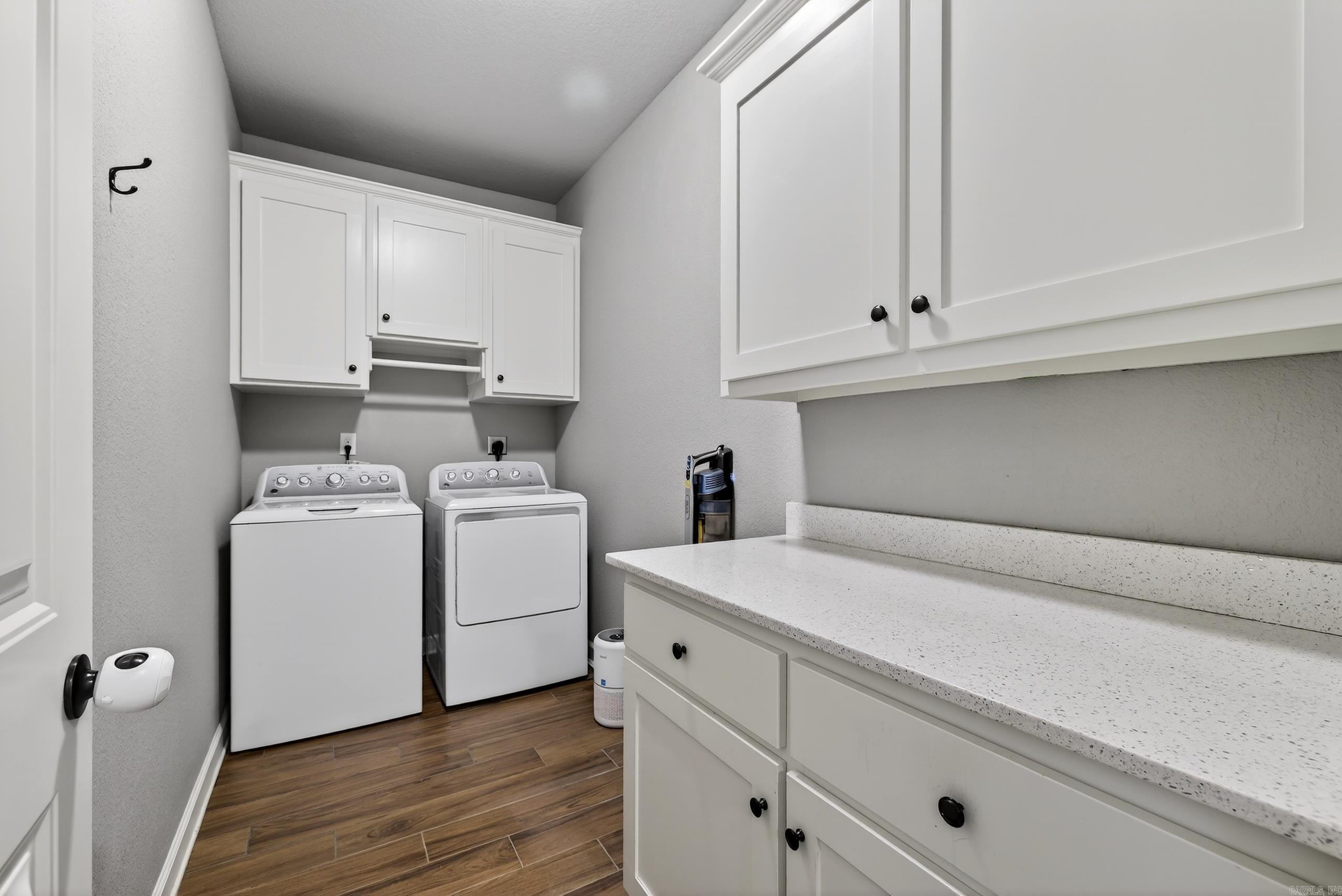 SHADOW CREEK - Residential