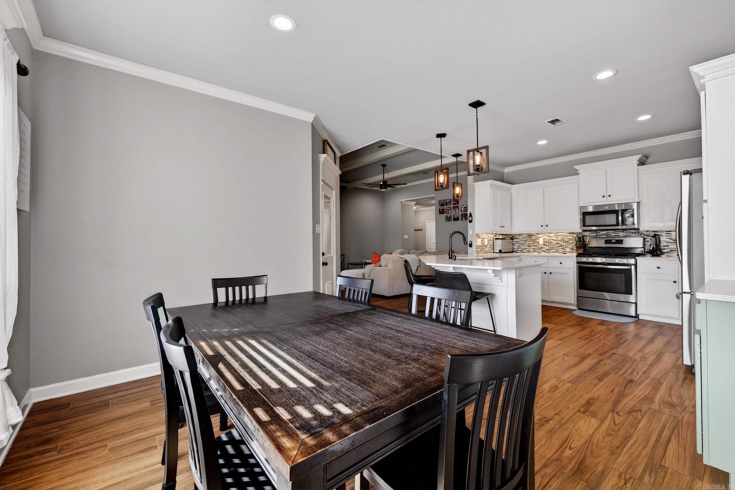 SHADOW CREEK - Residential