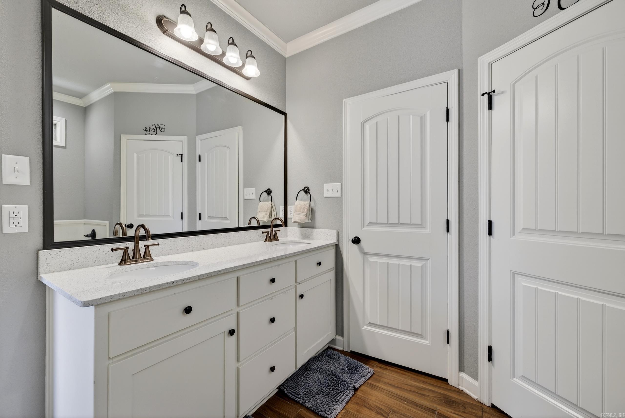 SHADOW CREEK - Residential