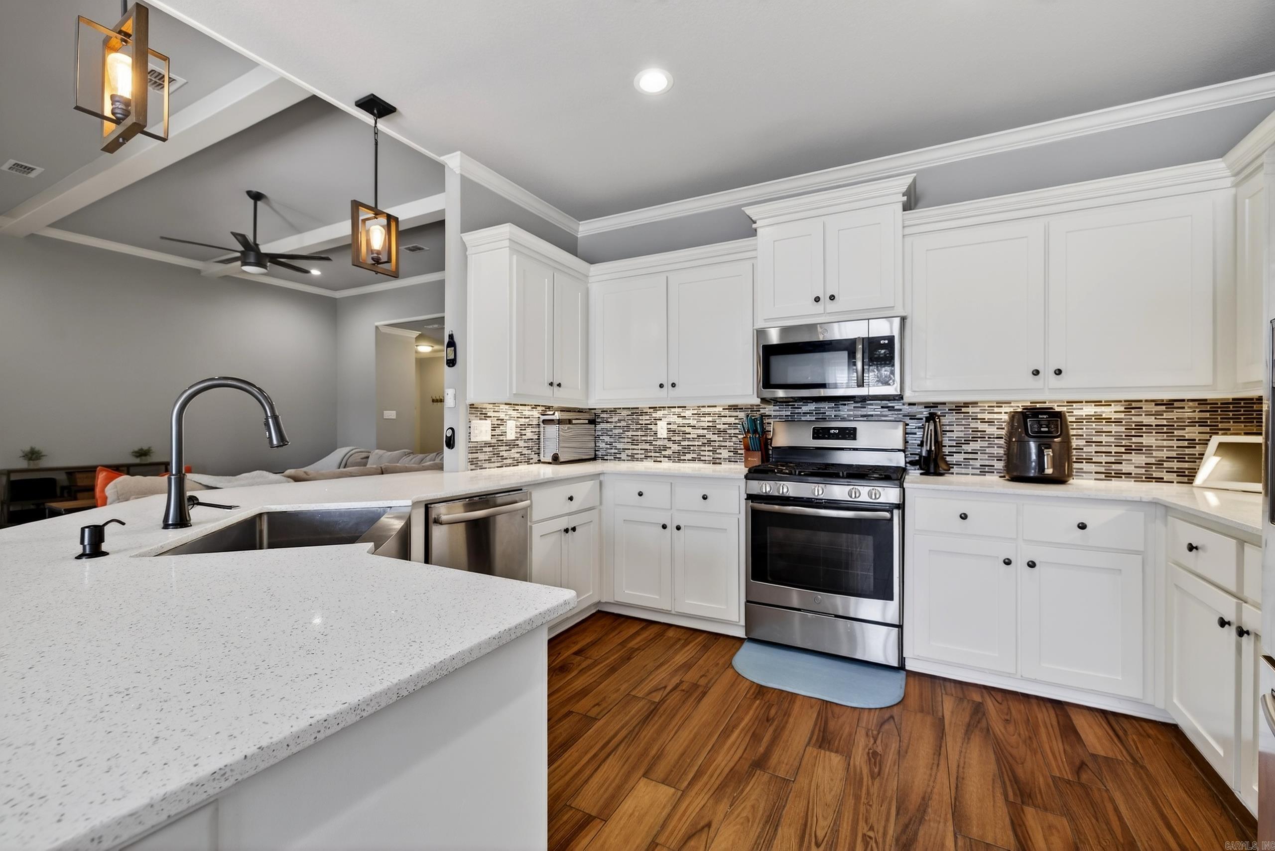 SHADOW CREEK - Residential