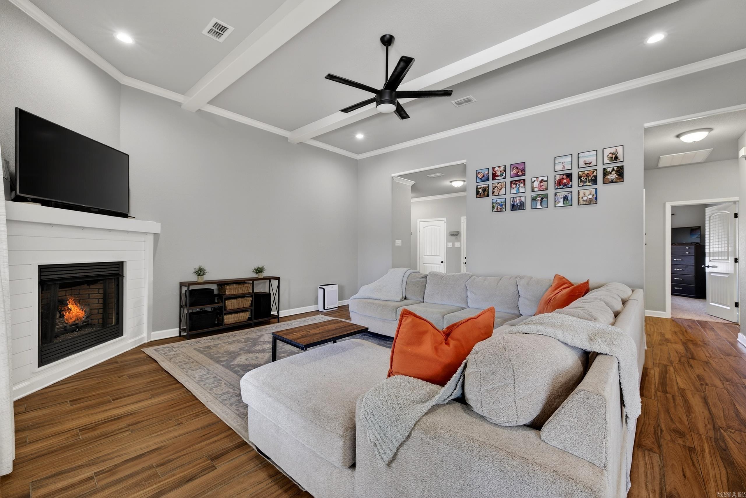 SHADOW CREEK - Residential