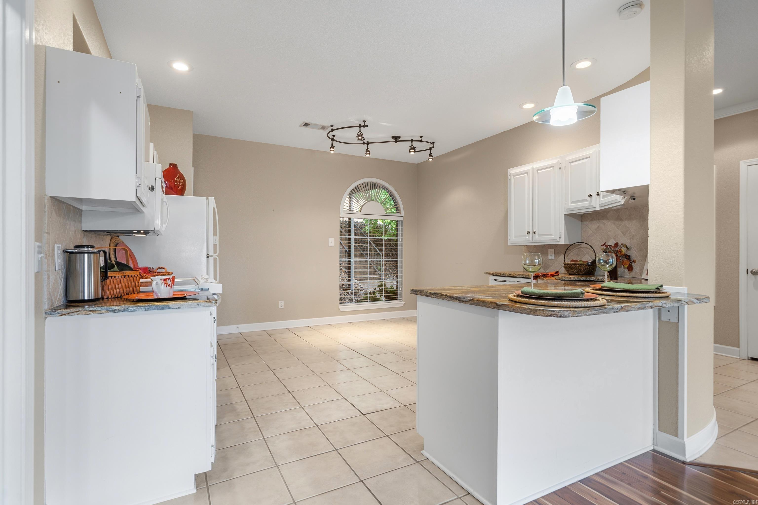 VISTA VILLAS - Residential