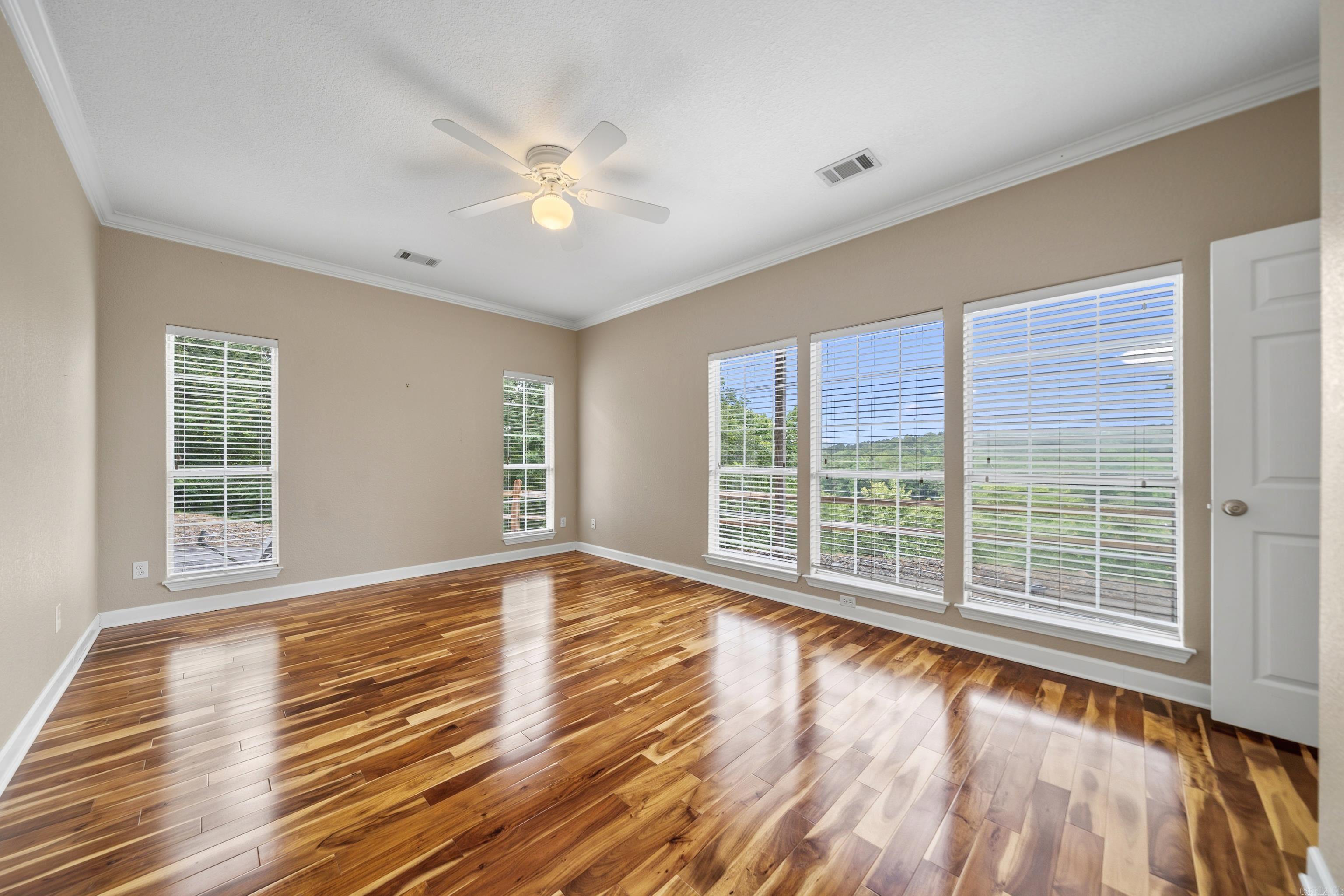 VISTA VILLAS - Residential