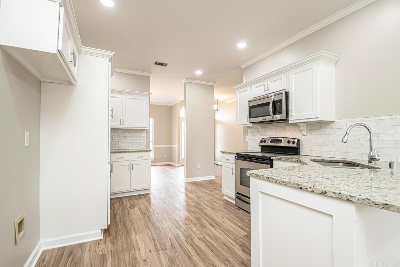 COUNTRY CLUB OF ARK THE - Residential