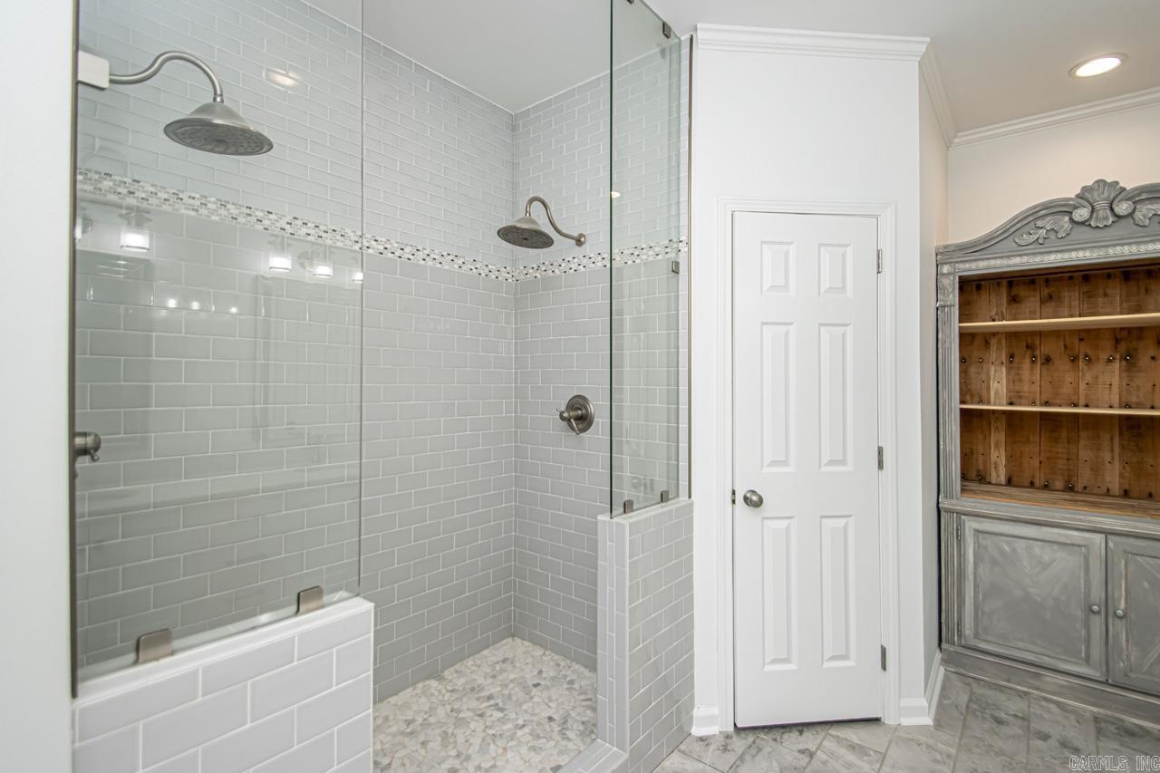 COUNTRY CLUB OF ARK THE - Residential