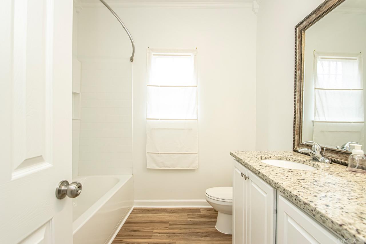 COUNTRY CLUB OF ARK THE - Residential