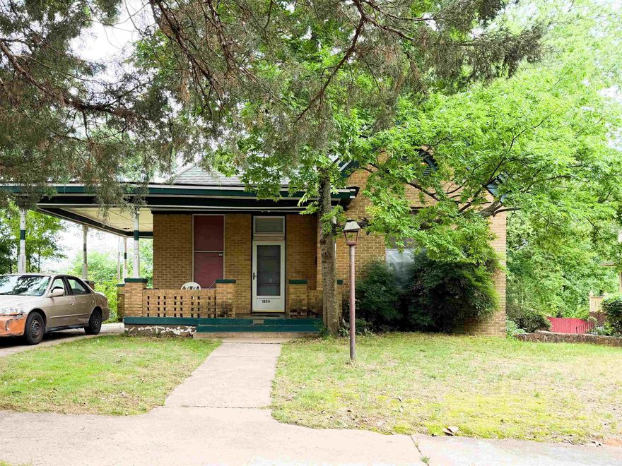 Opportunity awaits at 1856 South Cross in Little Rock! This 3-bedroom home is packed with early 20th century character and ready for someone with vision to bring it back to life. Featuring soaring 12-foot ceilings and the kind of architectural charm that’s hard to find in newer construction, this property offers incredible potential for investors, contractors, or anyone looking for their next flip project. With the right updates and restoration, this home could truly shine while preserving its historic appeal. Conveniently located near downtown amenities, dining, and major thoroughfares, this is a chance to transform a classic property into something special.