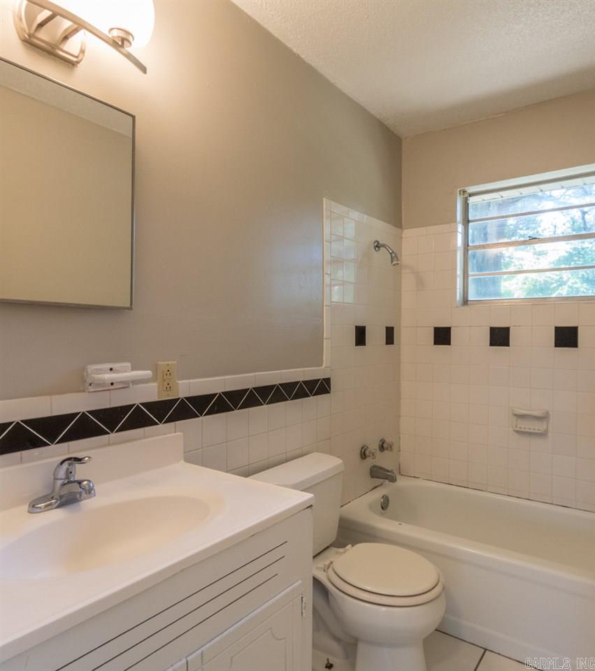 Stonewall - Residential Lease