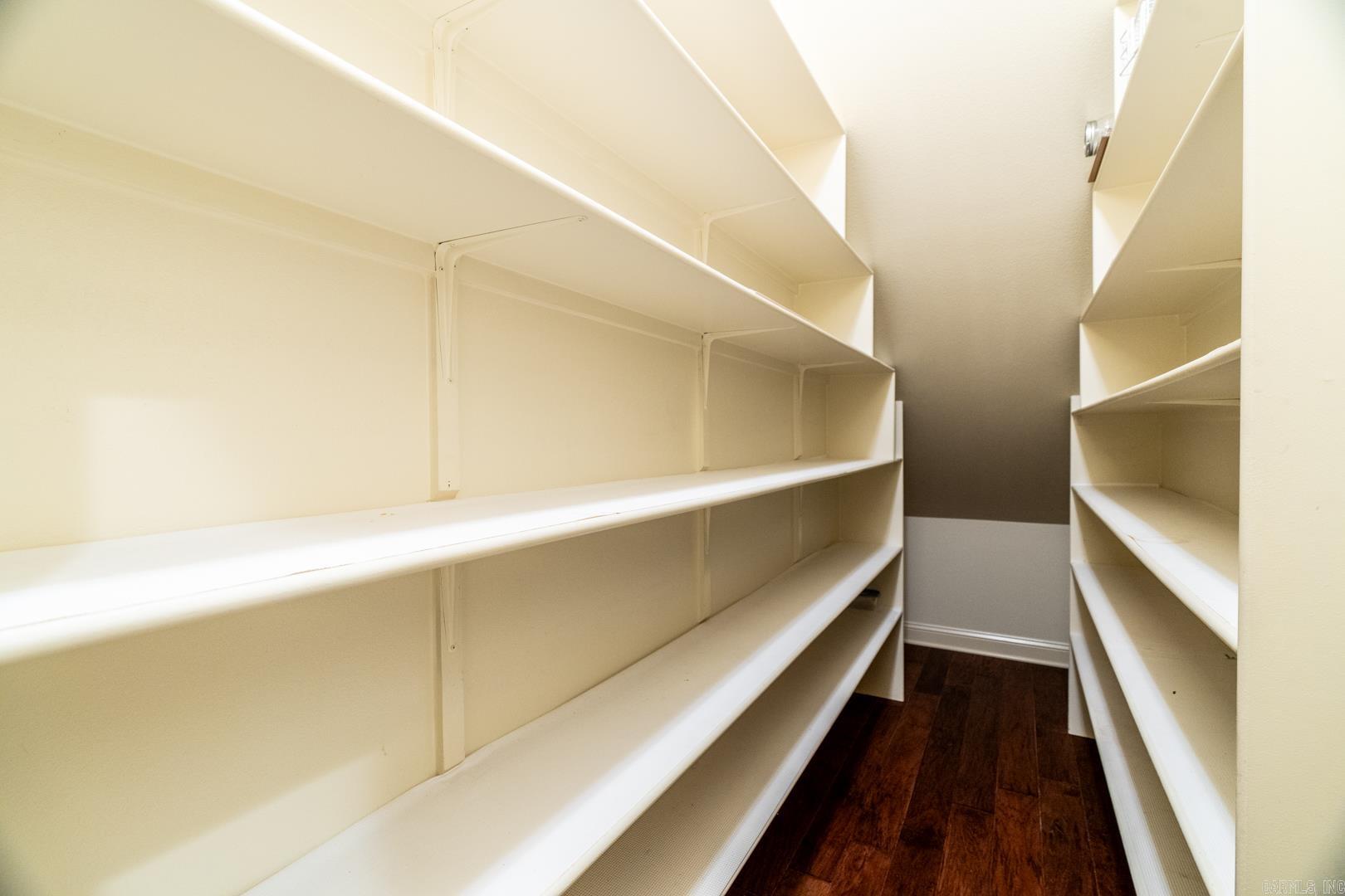 HUNTINGTON COVE - Residential