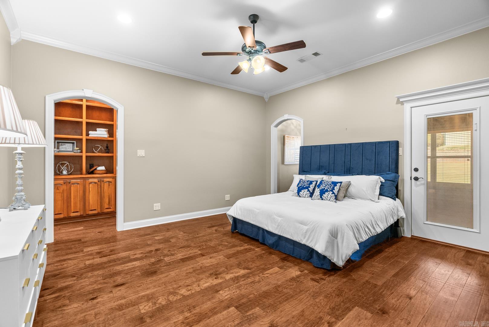 HUNTINGTON COVE - Residential