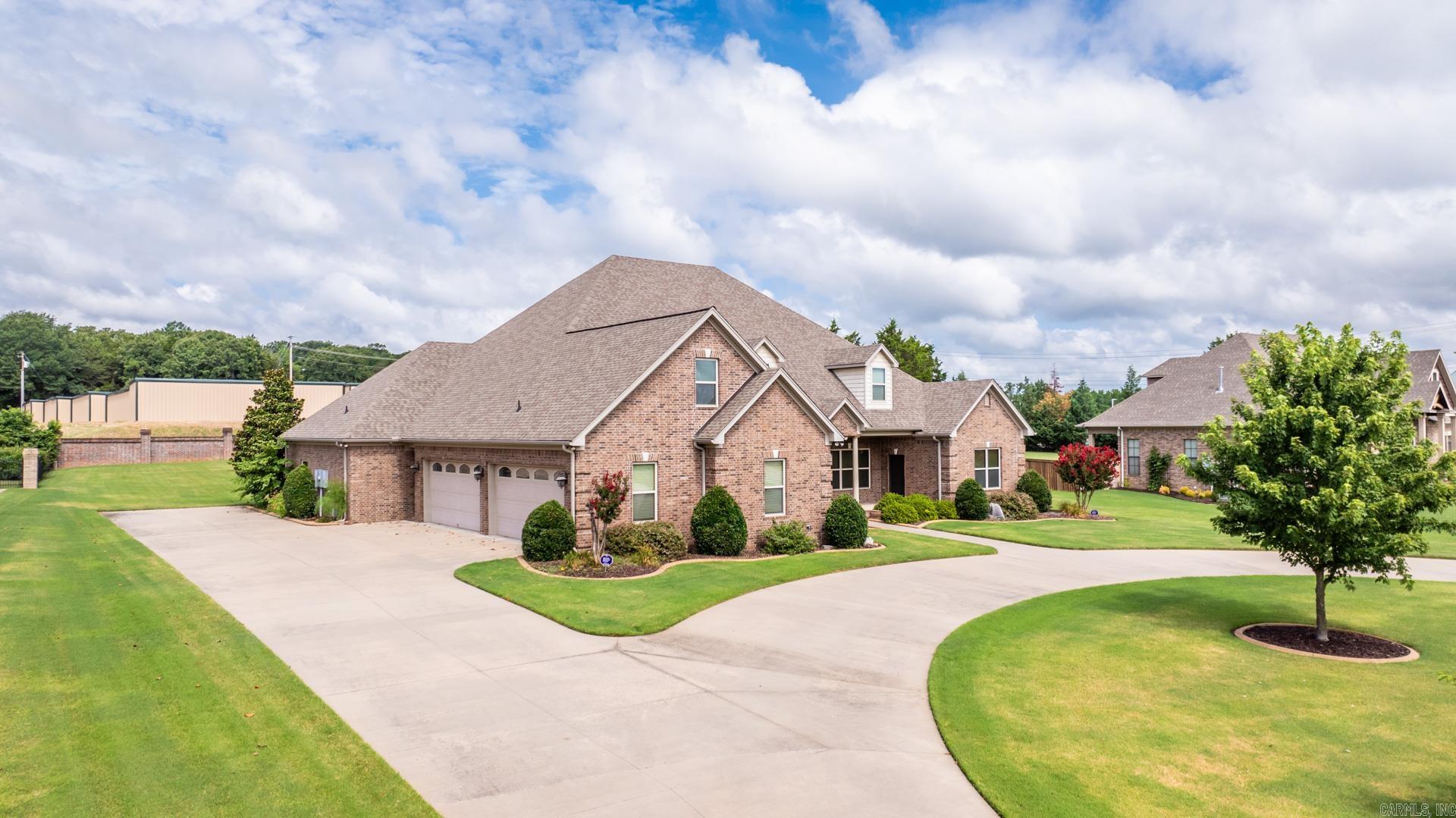 HUNTINGTON COVE - Residential