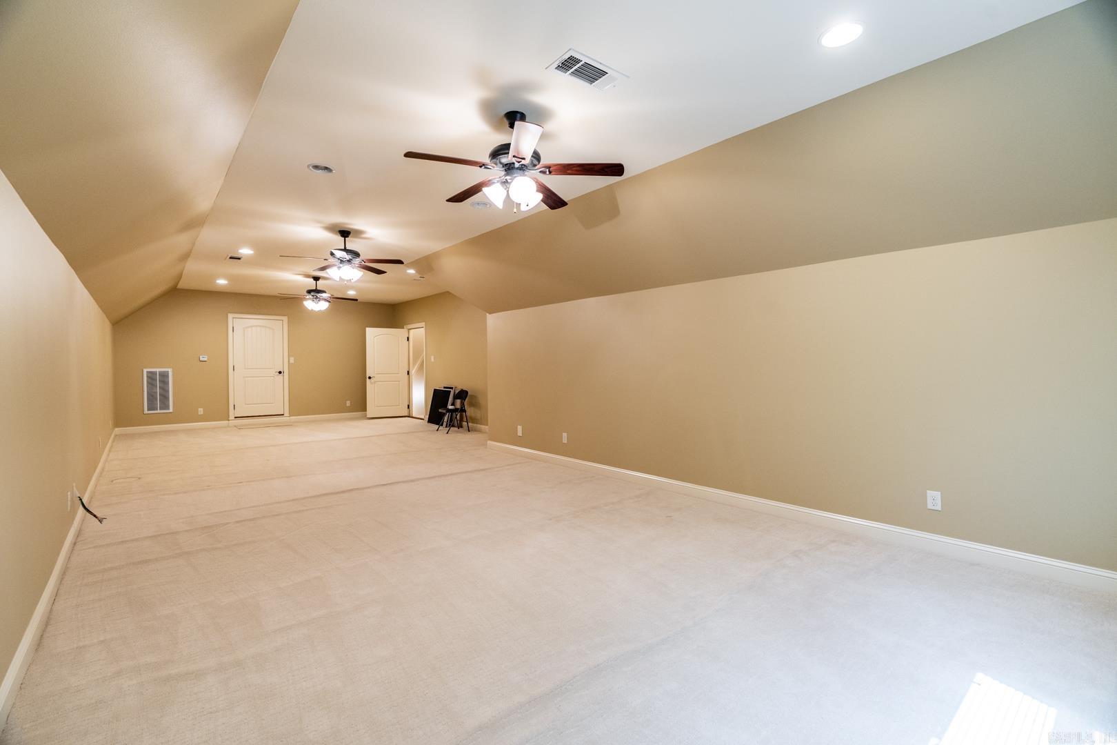 HUNTINGTON COVE - Residential