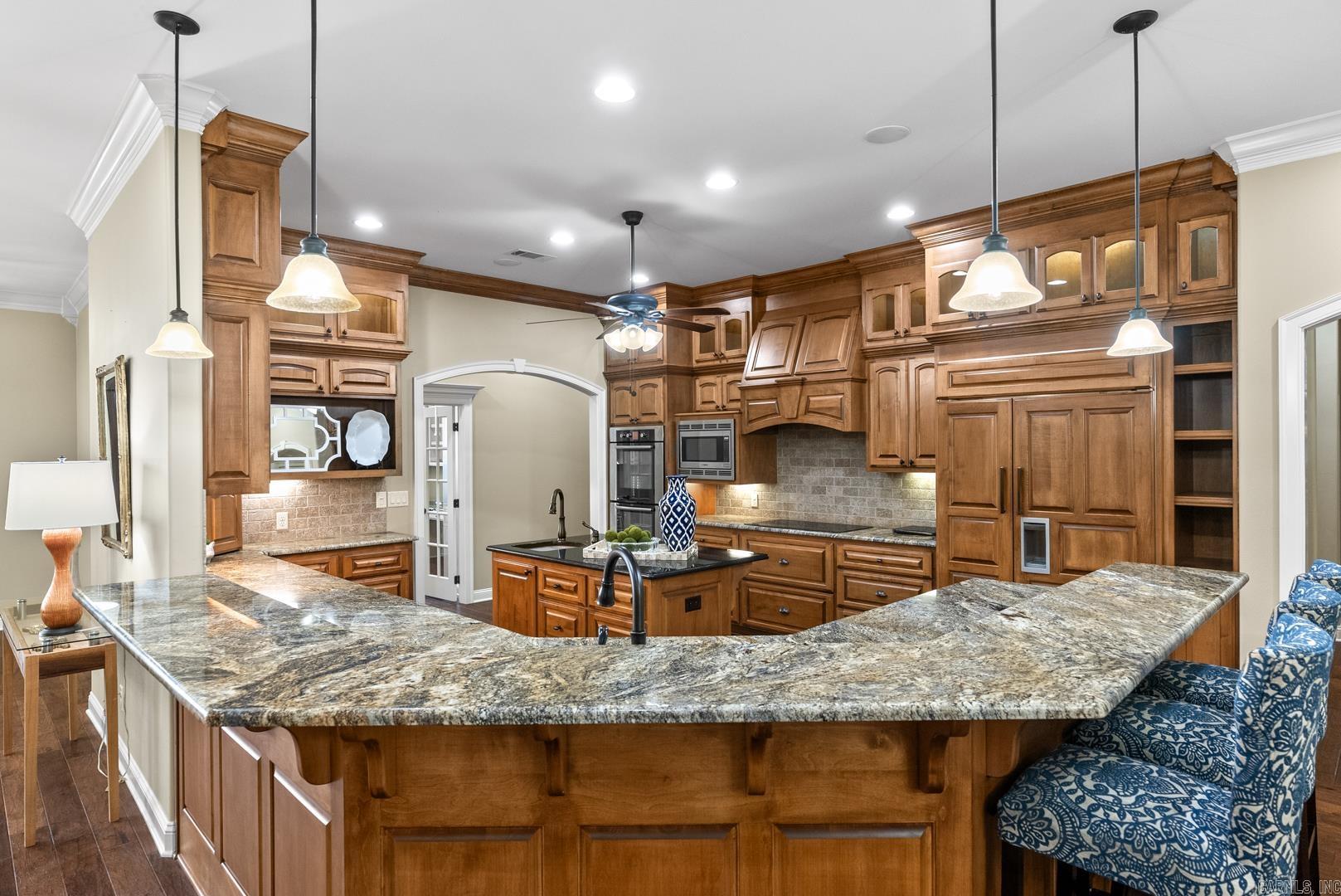 HUNTINGTON COVE - Residential