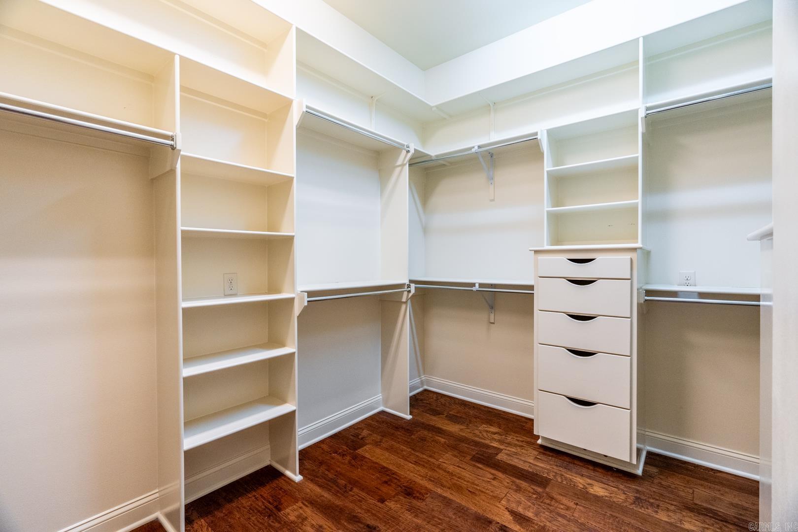 HUNTINGTON COVE - Residential