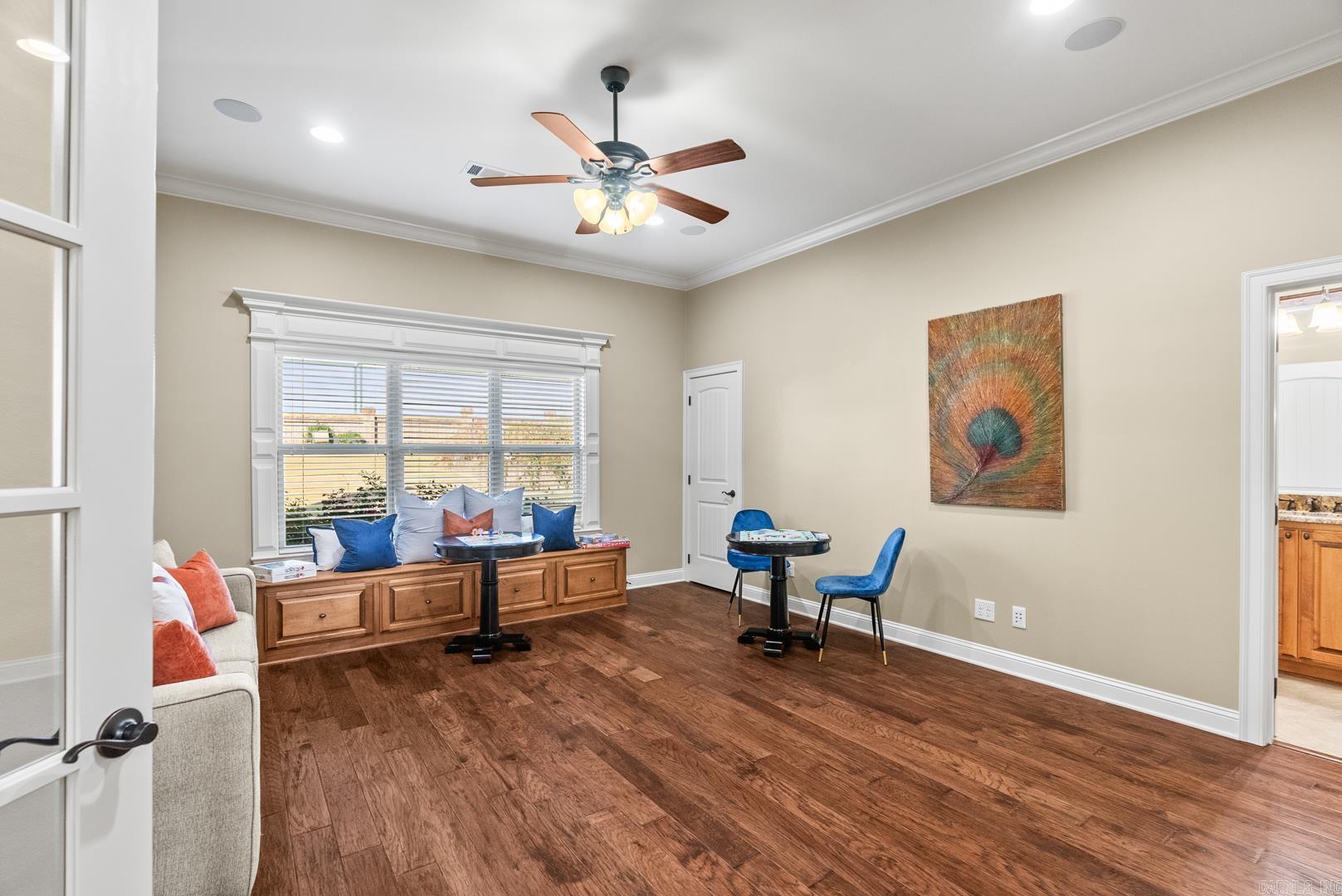 HUNTINGTON COVE - Residential