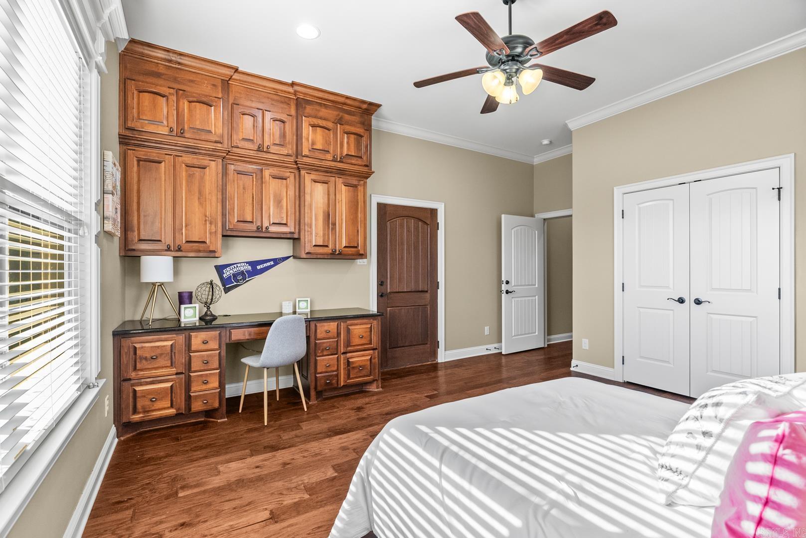 HUNTINGTON COVE - Residential