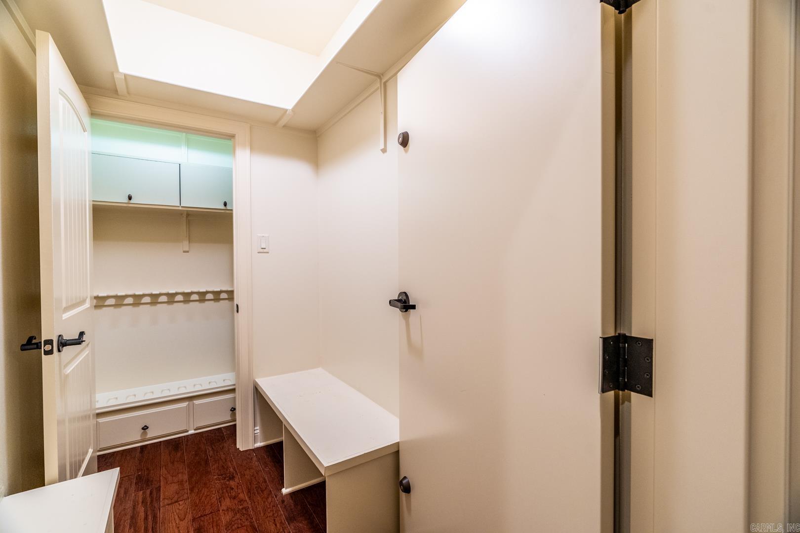 HUNTINGTON COVE - Residential