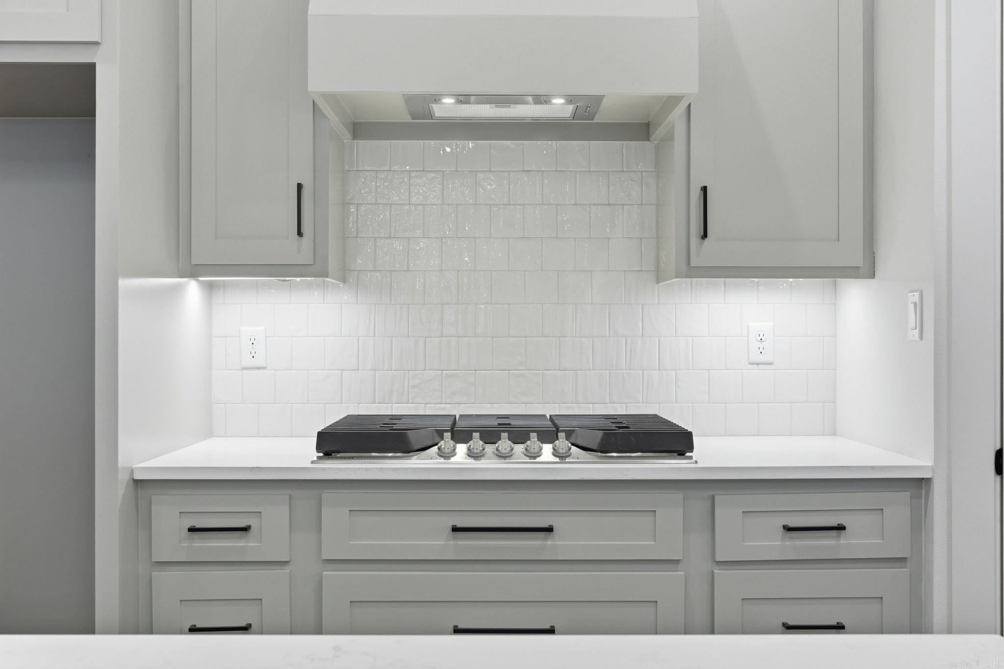 MIDTOWN BRYANT - Residential