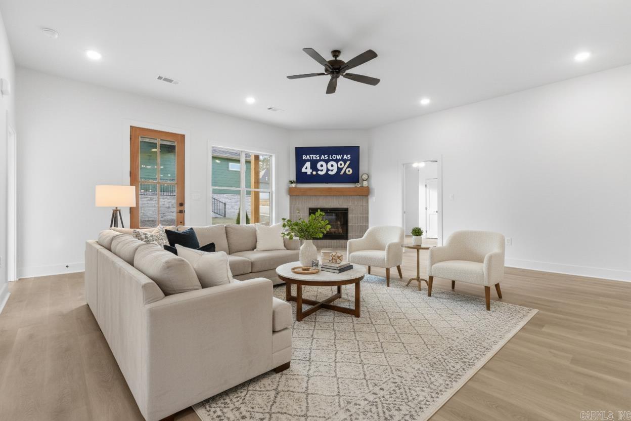 MIDTOWN BRYANT - Residential