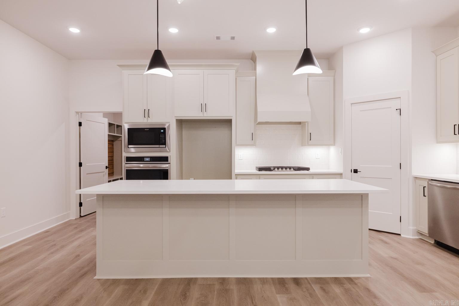 MIDTOWN BRYANT - Residential