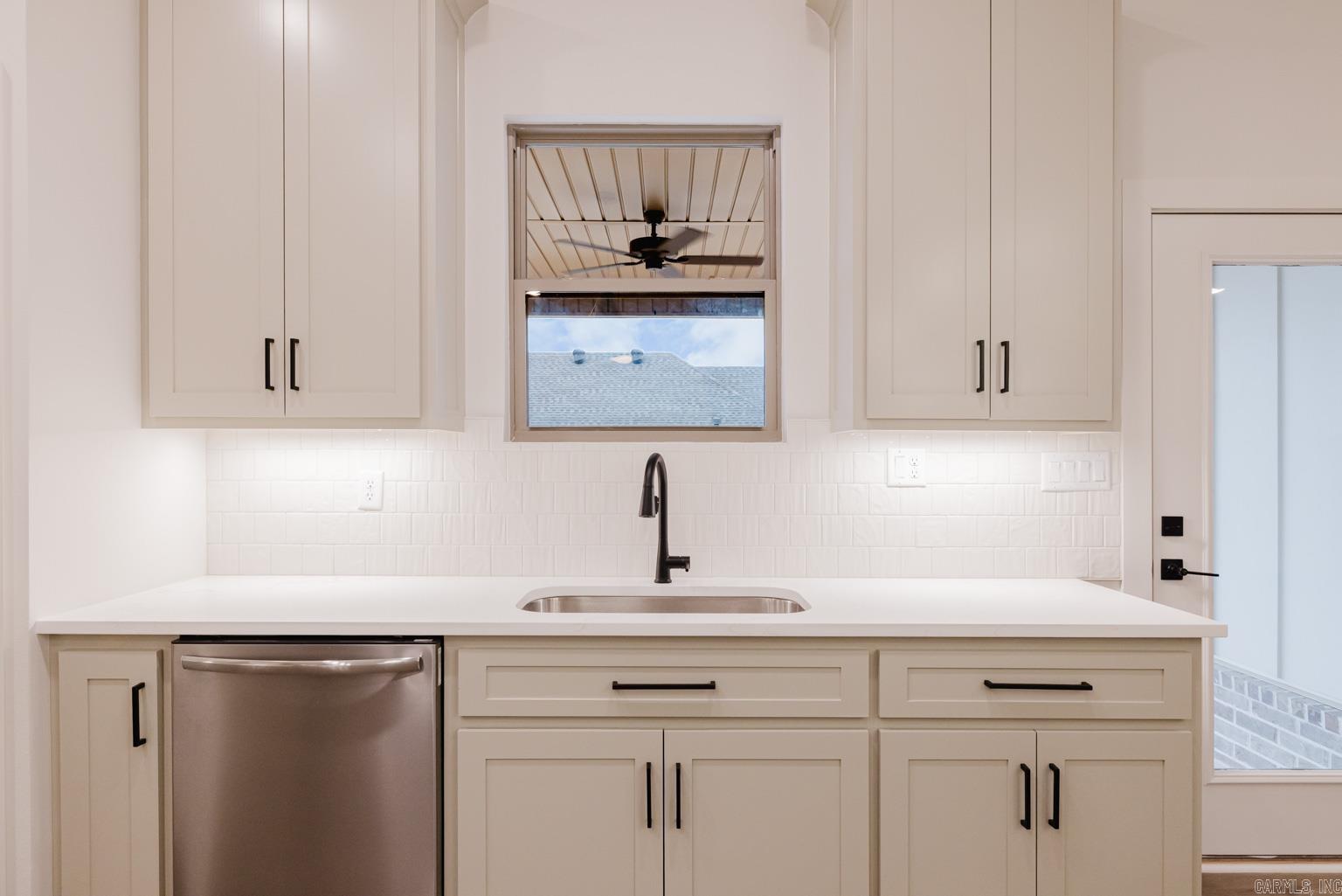 MIDTOWN BRYANT - Residential