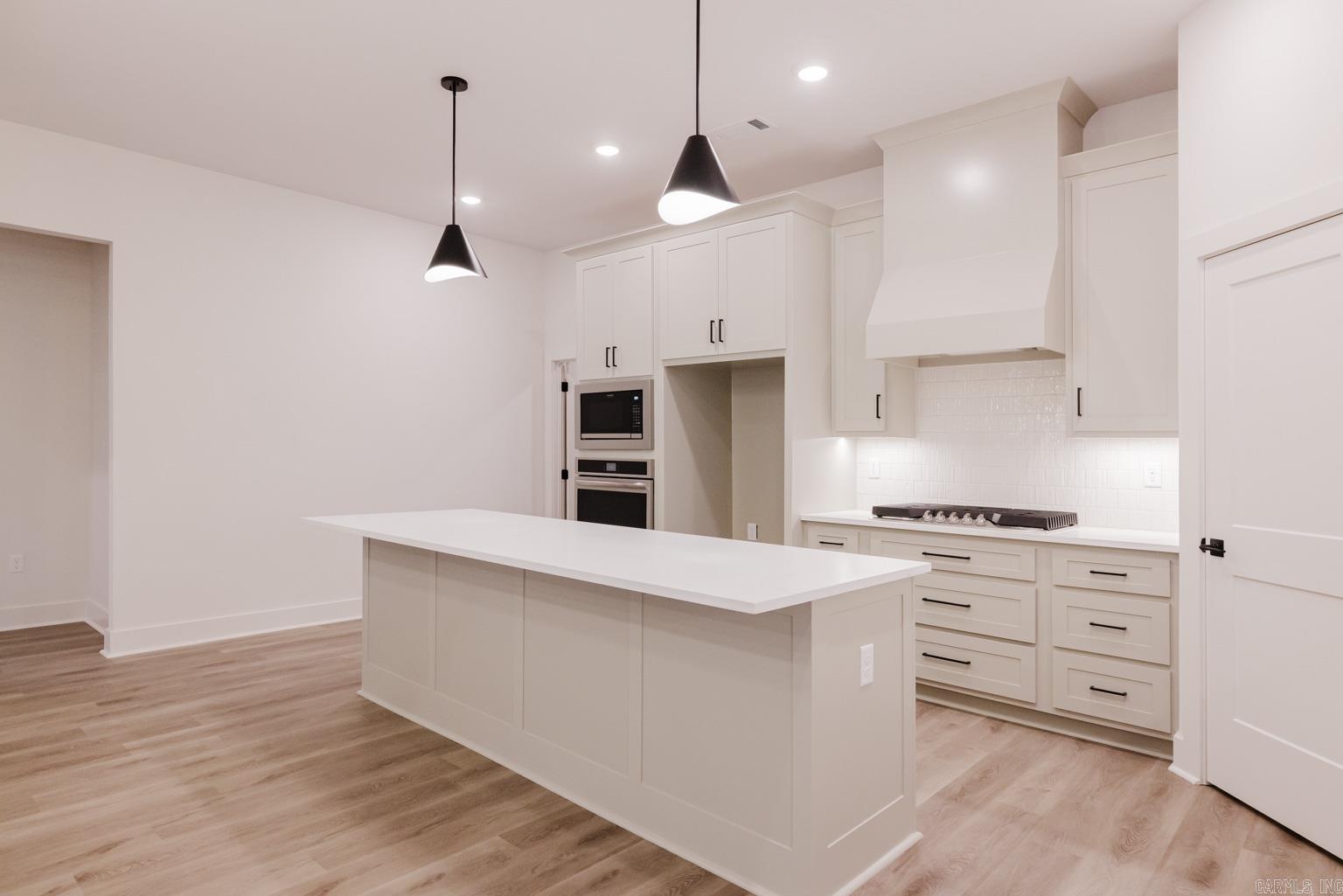 MIDTOWN BRYANT - Residential