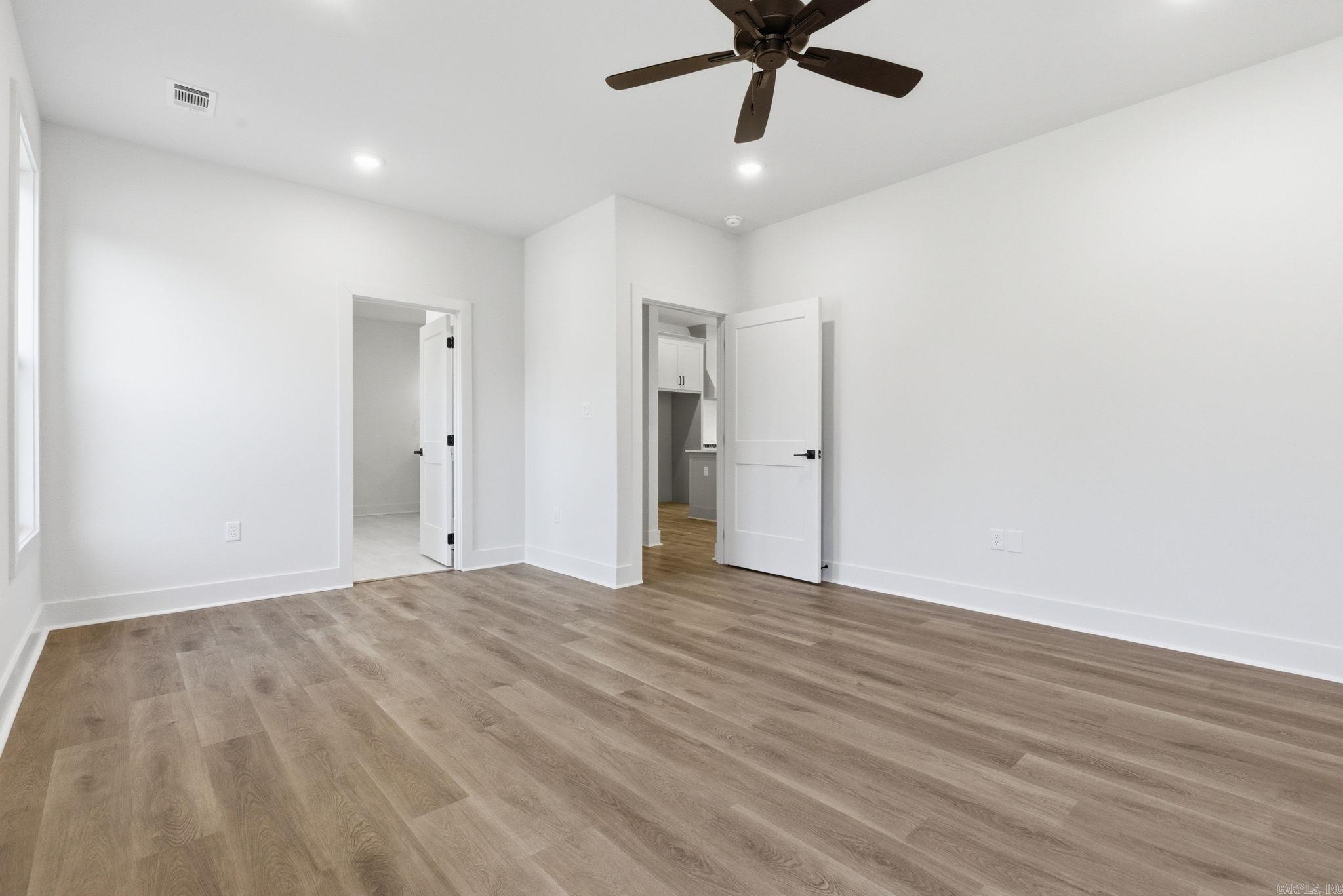 MIDTOWN BRYANT - Residential