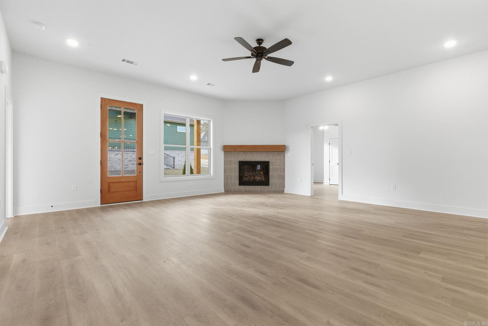 MIDTOWN BRYANT - Residential