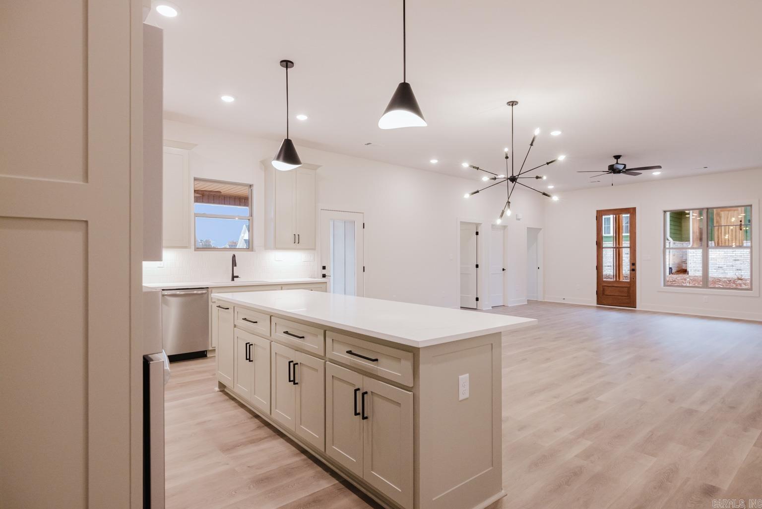 MIDTOWN BRYANT - Residential