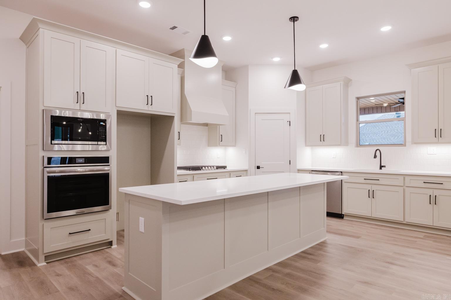 MIDTOWN BRYANT - Residential