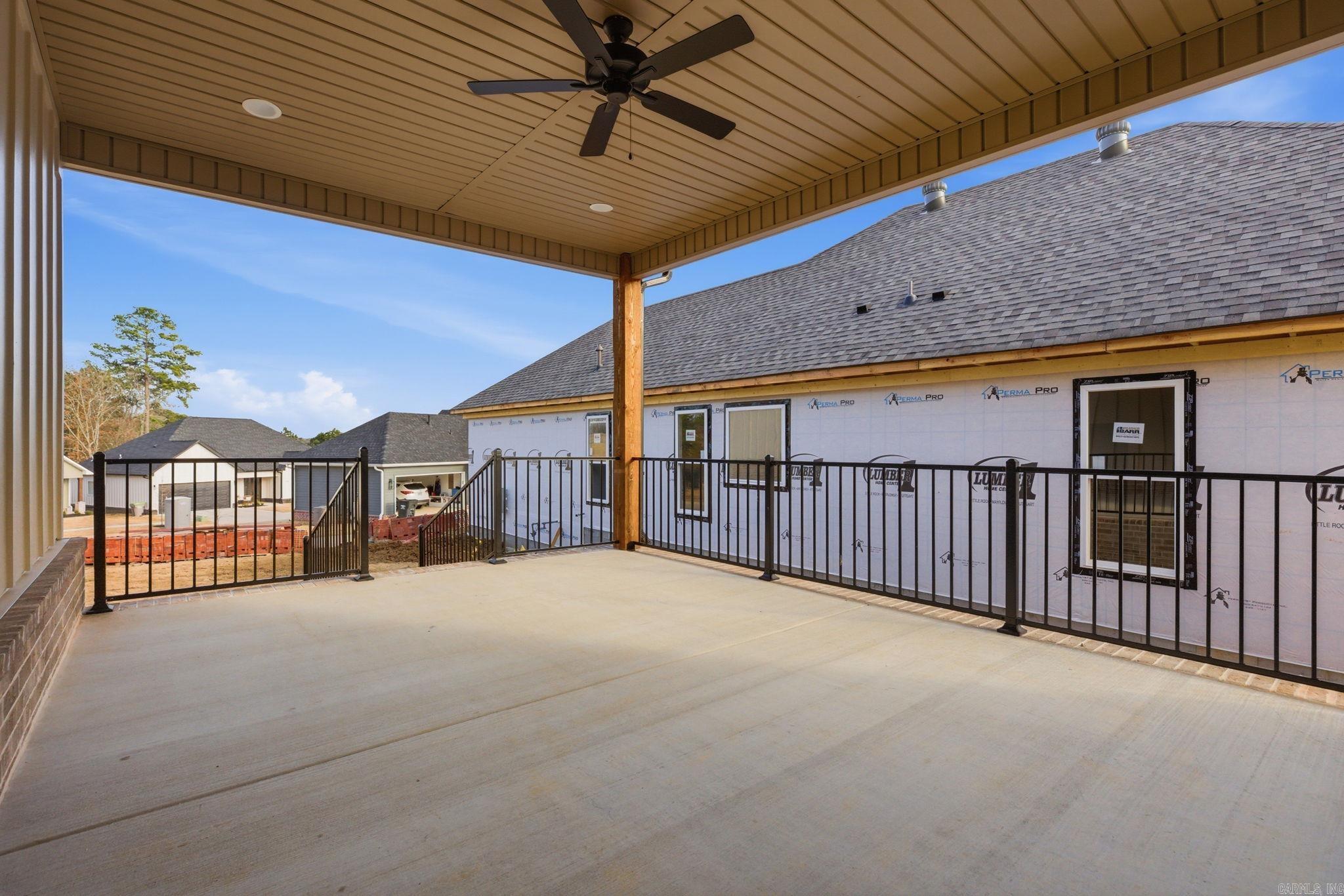 MIDTOWN BRYANT - Residential