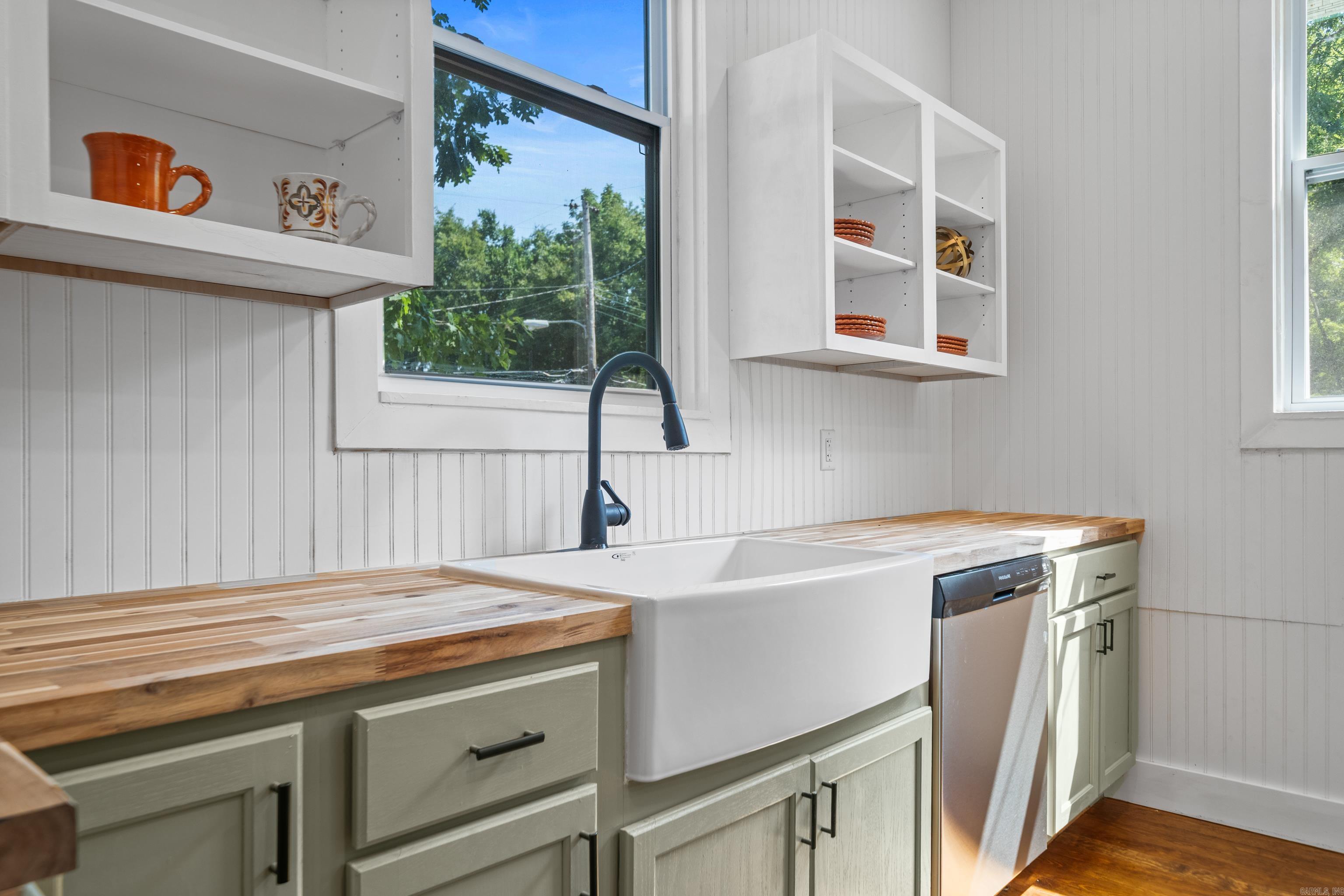 Rector & Moore - Residential