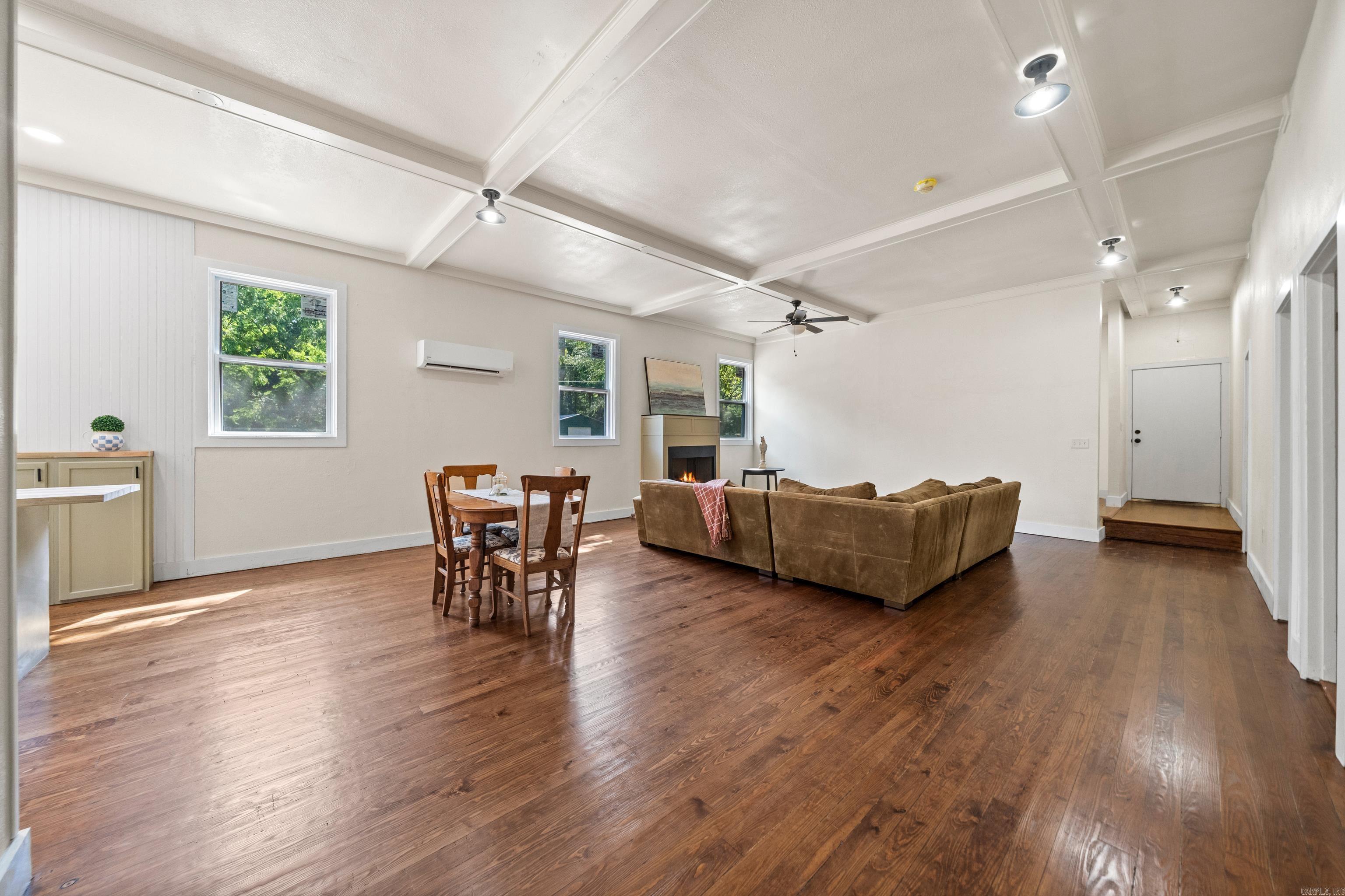 Rector & Moore - Residential