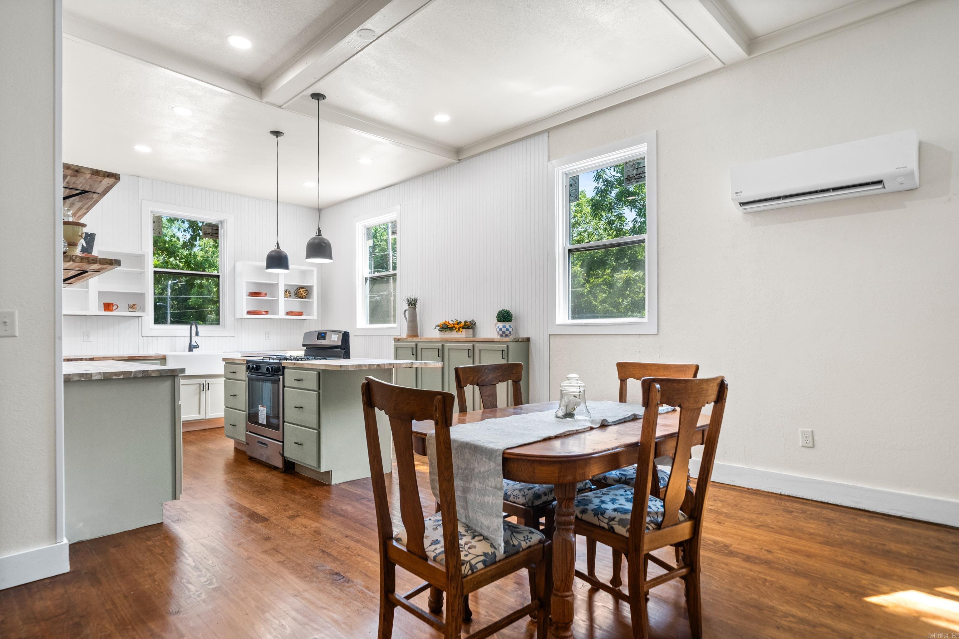 Rector & Moore - Residential